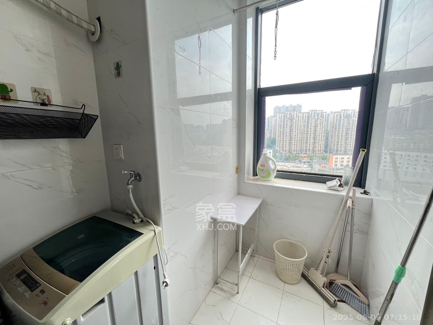 江南华府  1室0厅0卫   1200.00元/月室内图