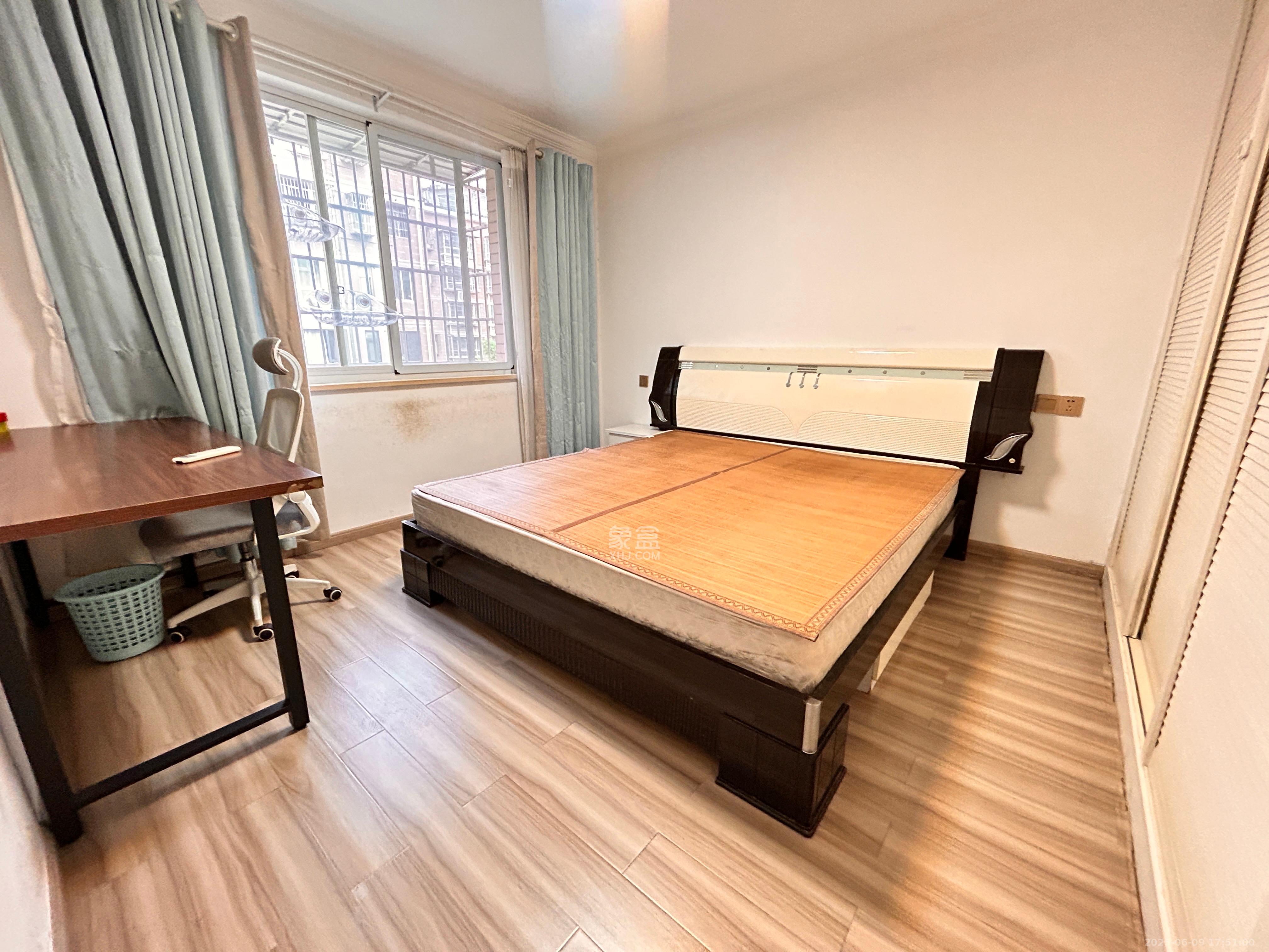 景环小区  3室2厅1卫   1800.00元/月室内图