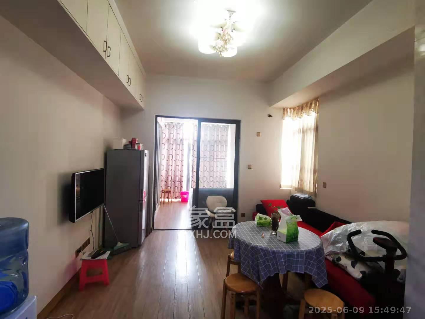 鑫远湘府逸园  1室1厅1卫   1300.00元/月室内图