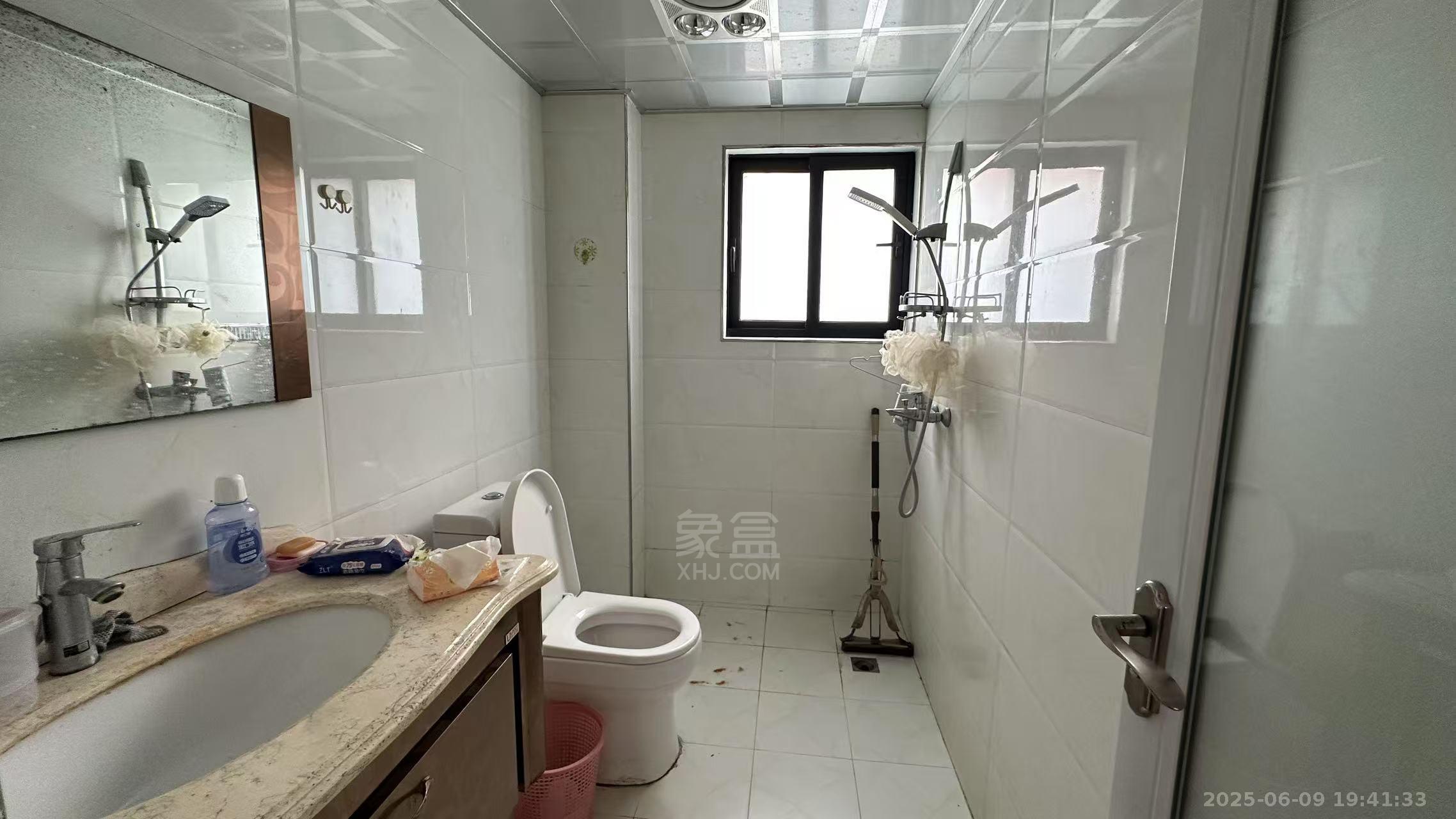 康桥美郡 3室2厅2卫 2400.0元/月 康桥美郡 3室2厅2卫 2400.0元/月室内图