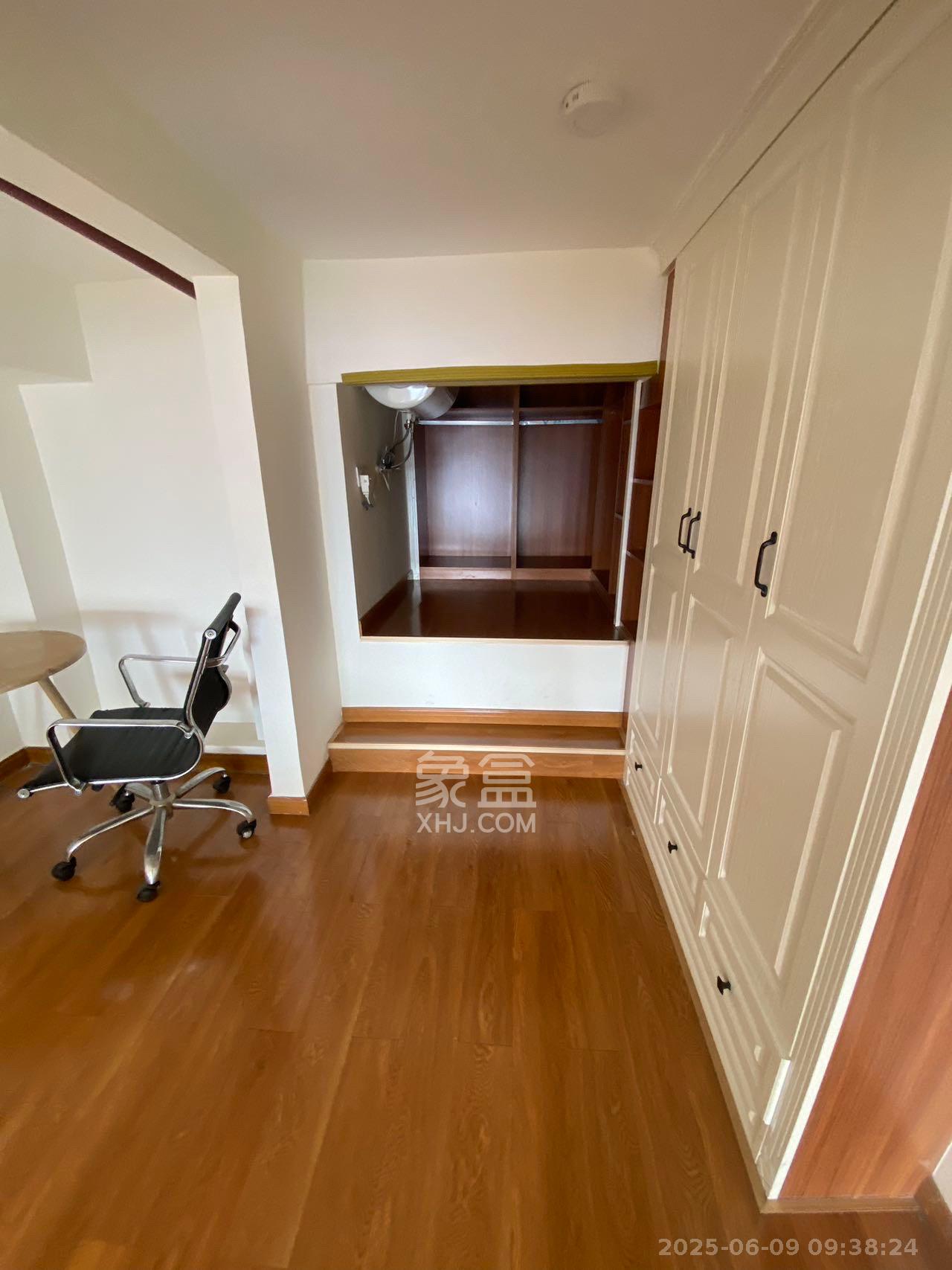 洋湖时代 1室1厅1卫 1600.0元/月 洋湖时代 1室1厅1卫 1600.0元/月室内图