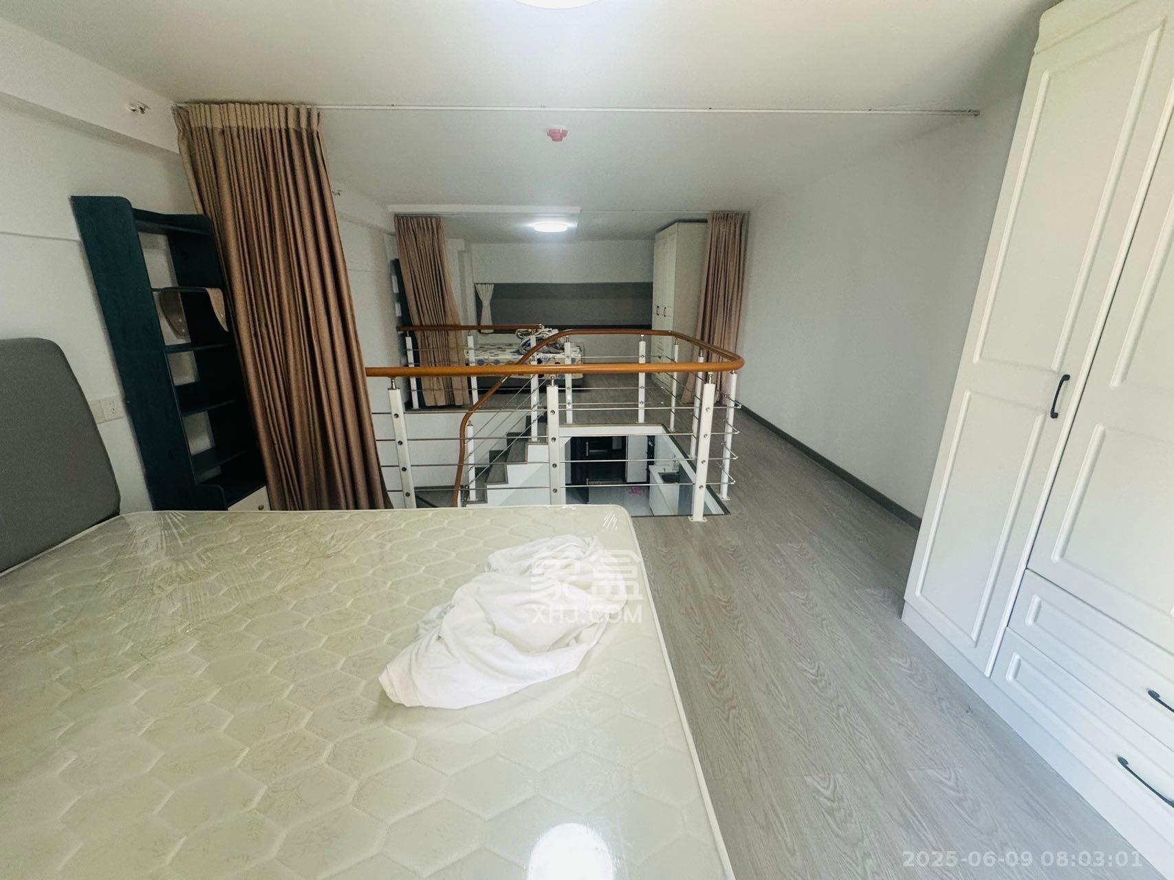 世茂璀璨天城公寓 2室2厅1卫 2000.0元/月 世茂璀璨天城公寓 2室2厅1卫 2000.0元/月室内图