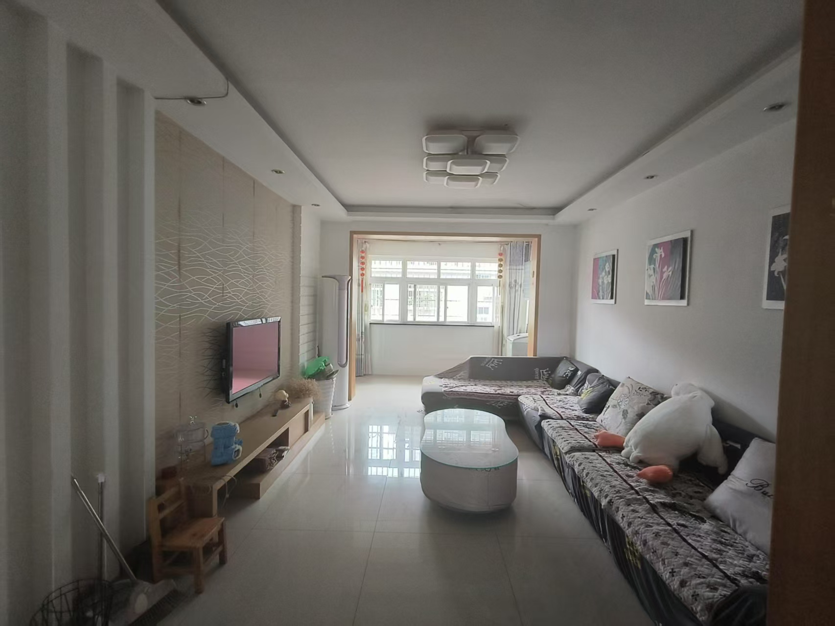 梓瑞小区  3室2厅1卫    1100.0元/月 梓瑞小区  3室2厅1卫    1100.0元/月室内图