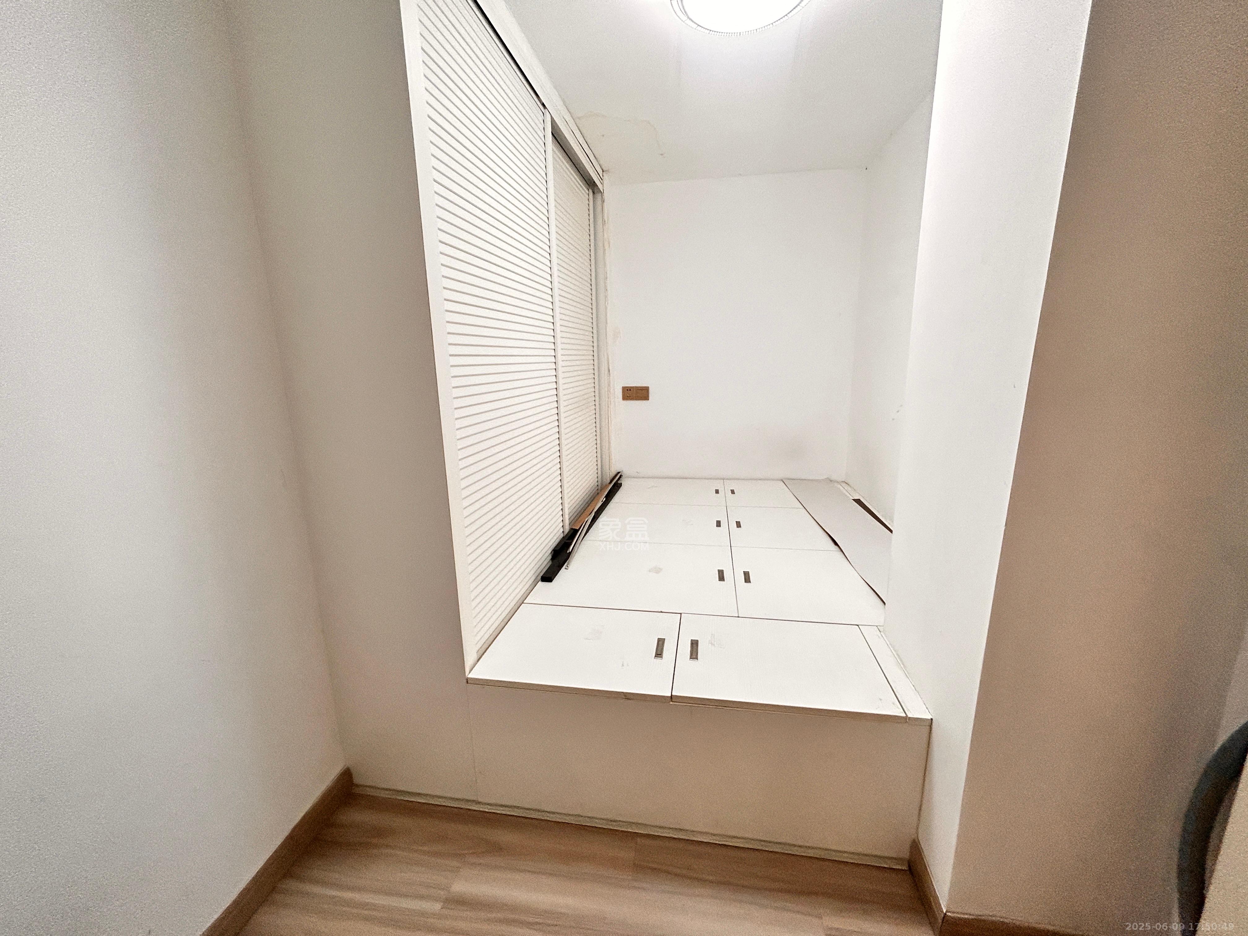 景环小区  3室2厅1卫   1800.00元/月室内图