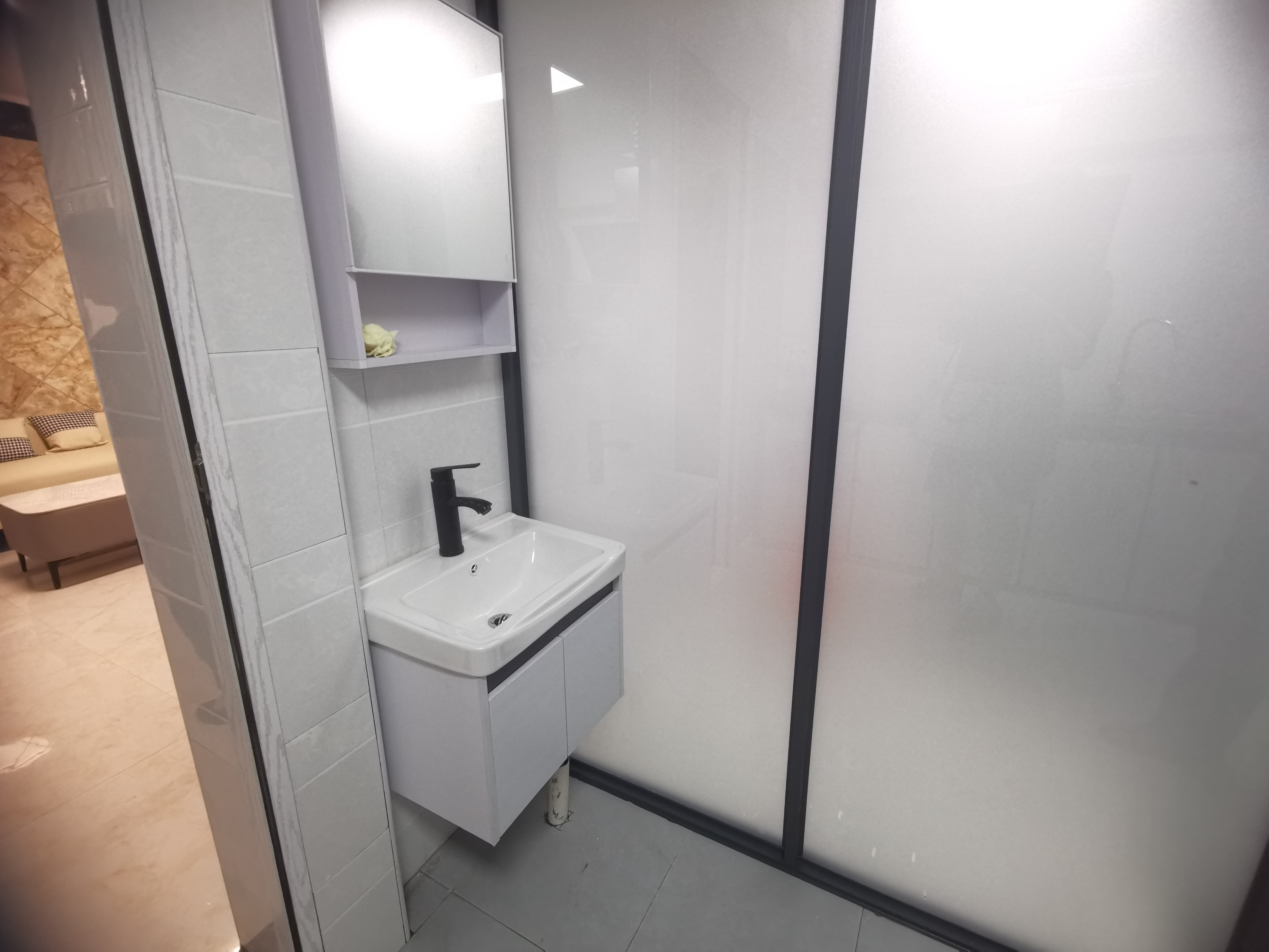 中建国际大厦  3室2厅2卫   2200.00元/月室内图