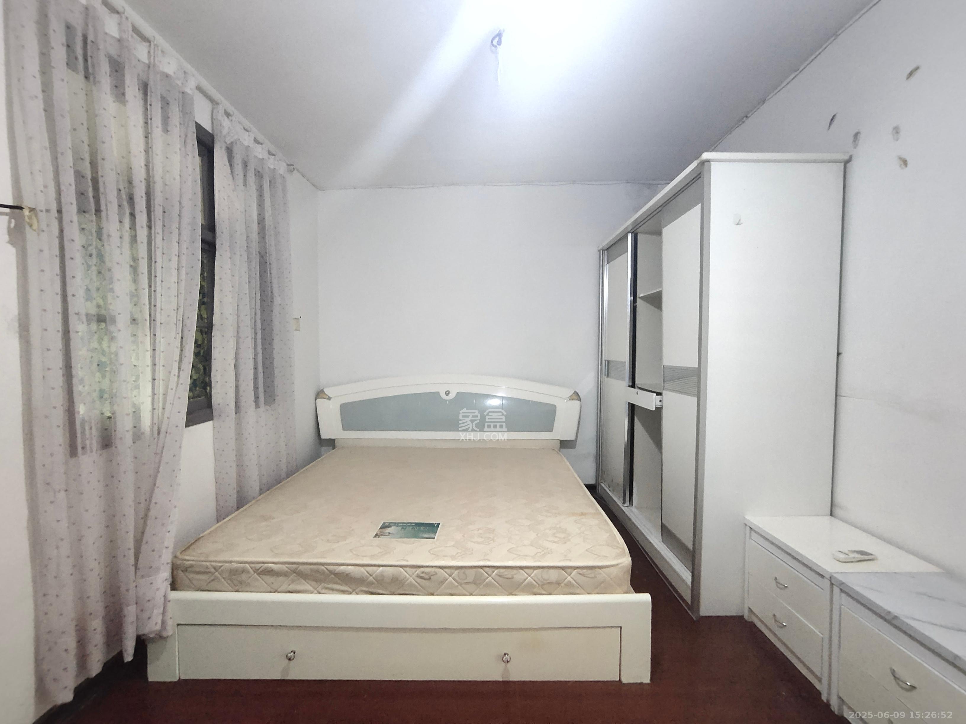 古堆山巷住宅区南湖路宿舍329号 1室1厅1卫 750.0元/月 古堆山巷住宅区南湖路宿舍329号 1室1厅1卫 750.0元/月室内图