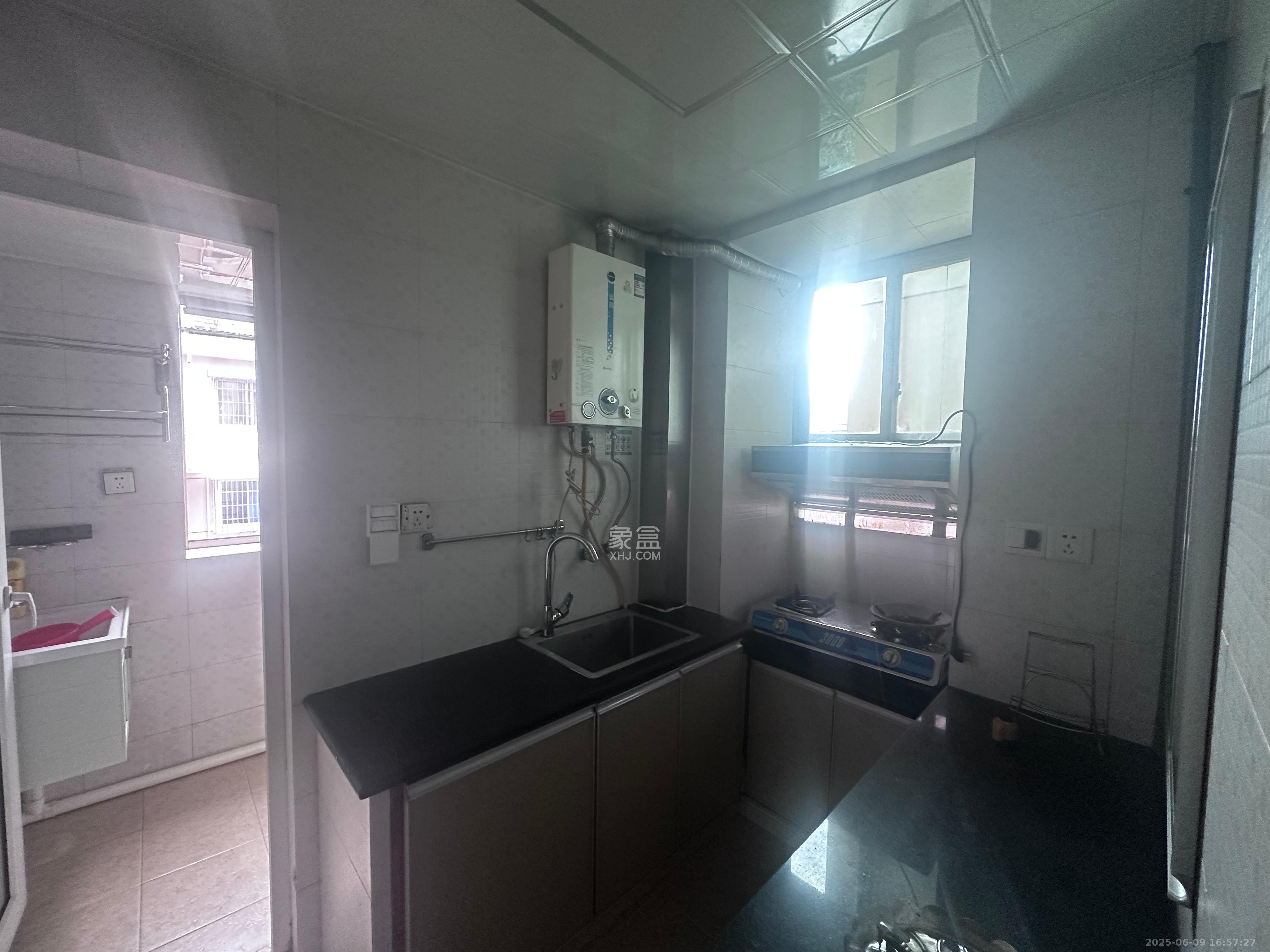 火星五片 2室1厅1卫 1300.0元/月 火星五片 2室1厅1卫 1300.0元/月室内图