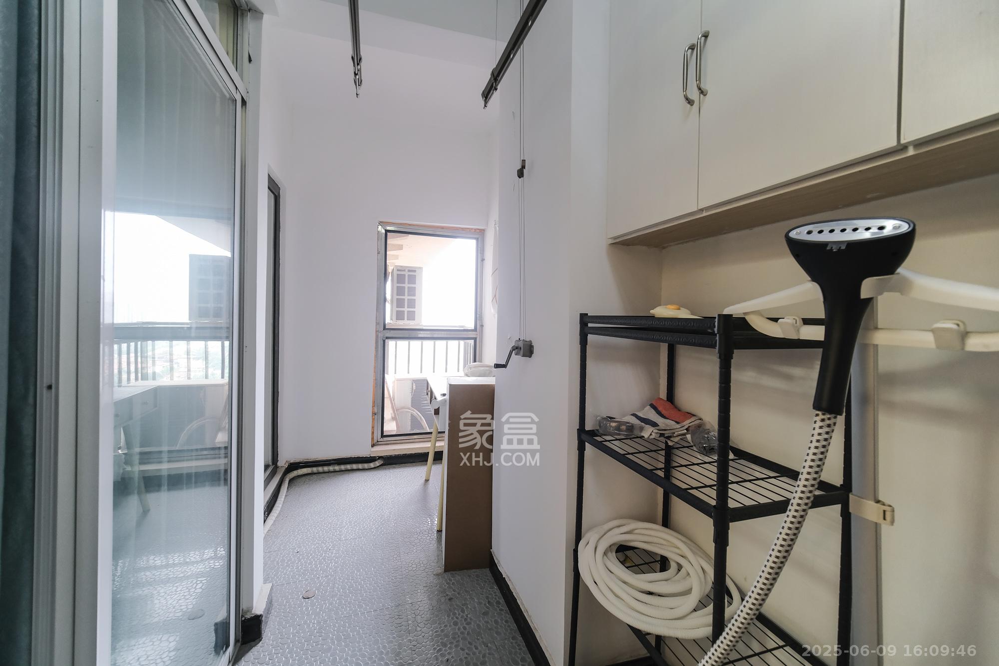 郡原居里  3室2厅3卫    63.0万 郡原居里  3室2厅3卫    63.0万阳台