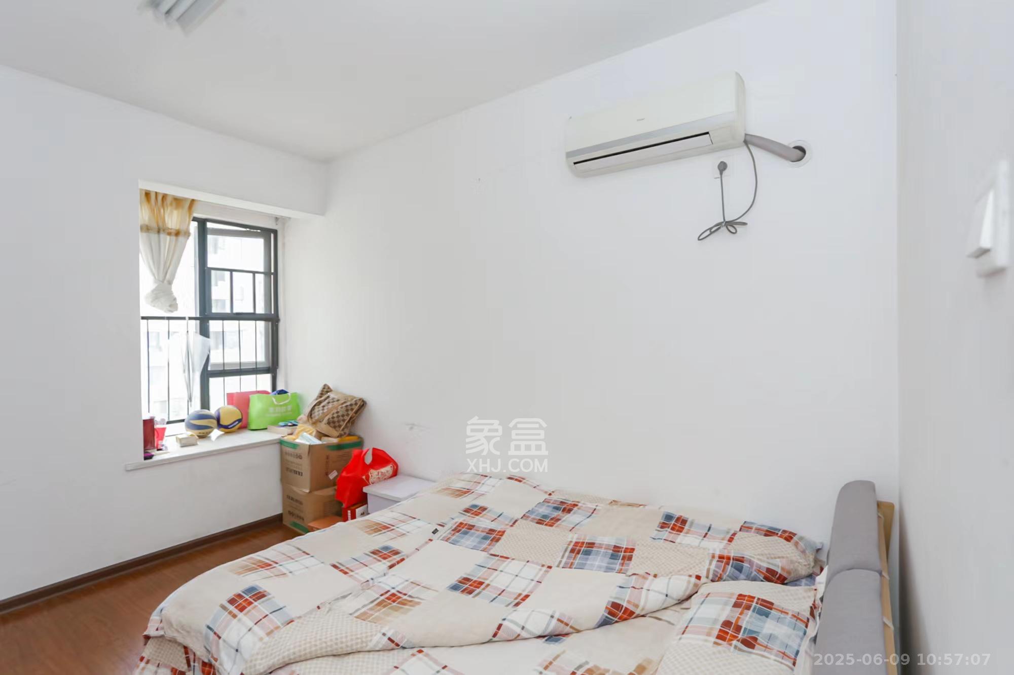 长房时代城  2室2厅1卫    2500.0元/月 长房时代城  2室2厅1卫    2500.0元/月