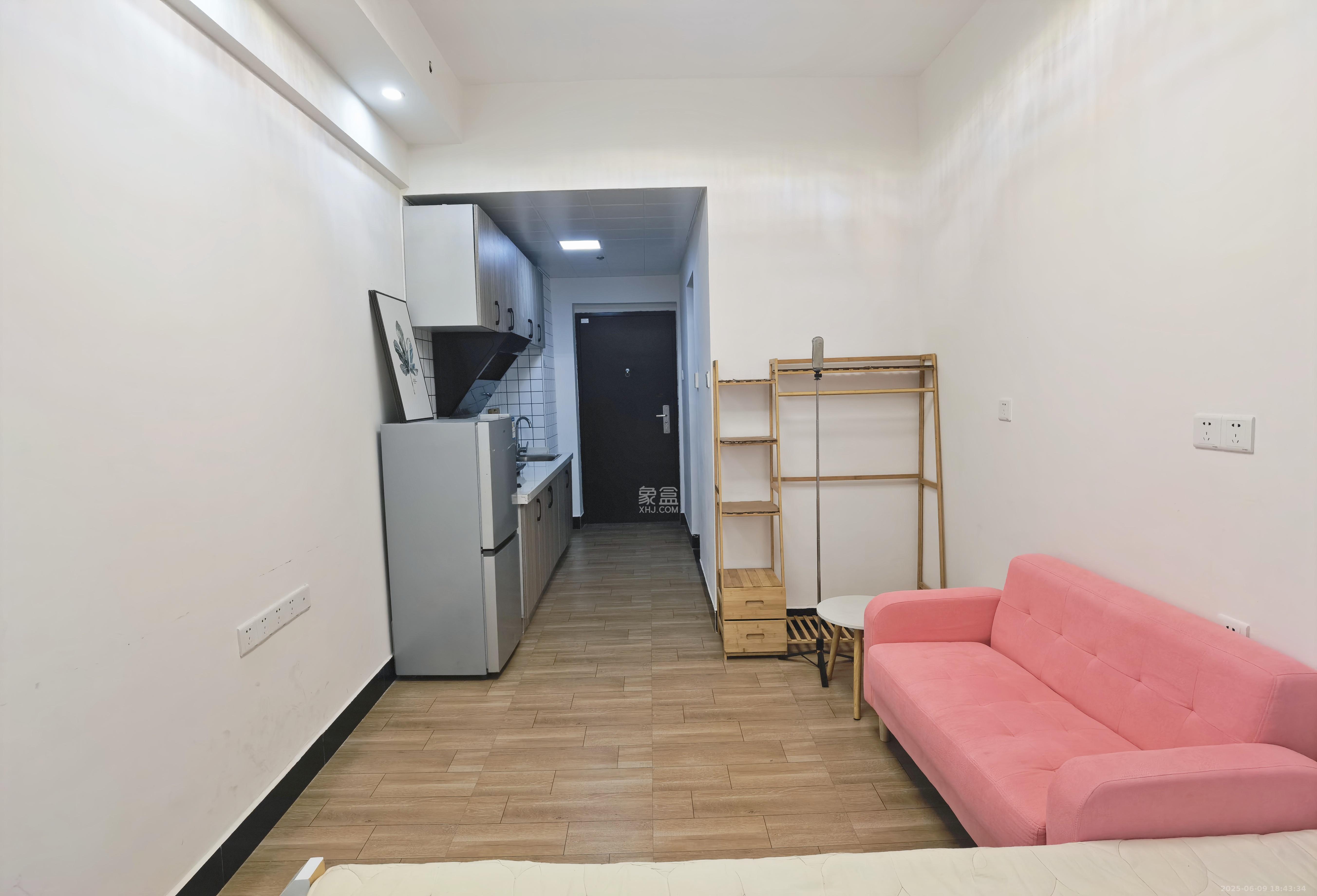 保利天禧EF区  1室0厅1卫    1700.0元/月 保利天禧EF区  1室0厅1卫    1700.0元/月室内图