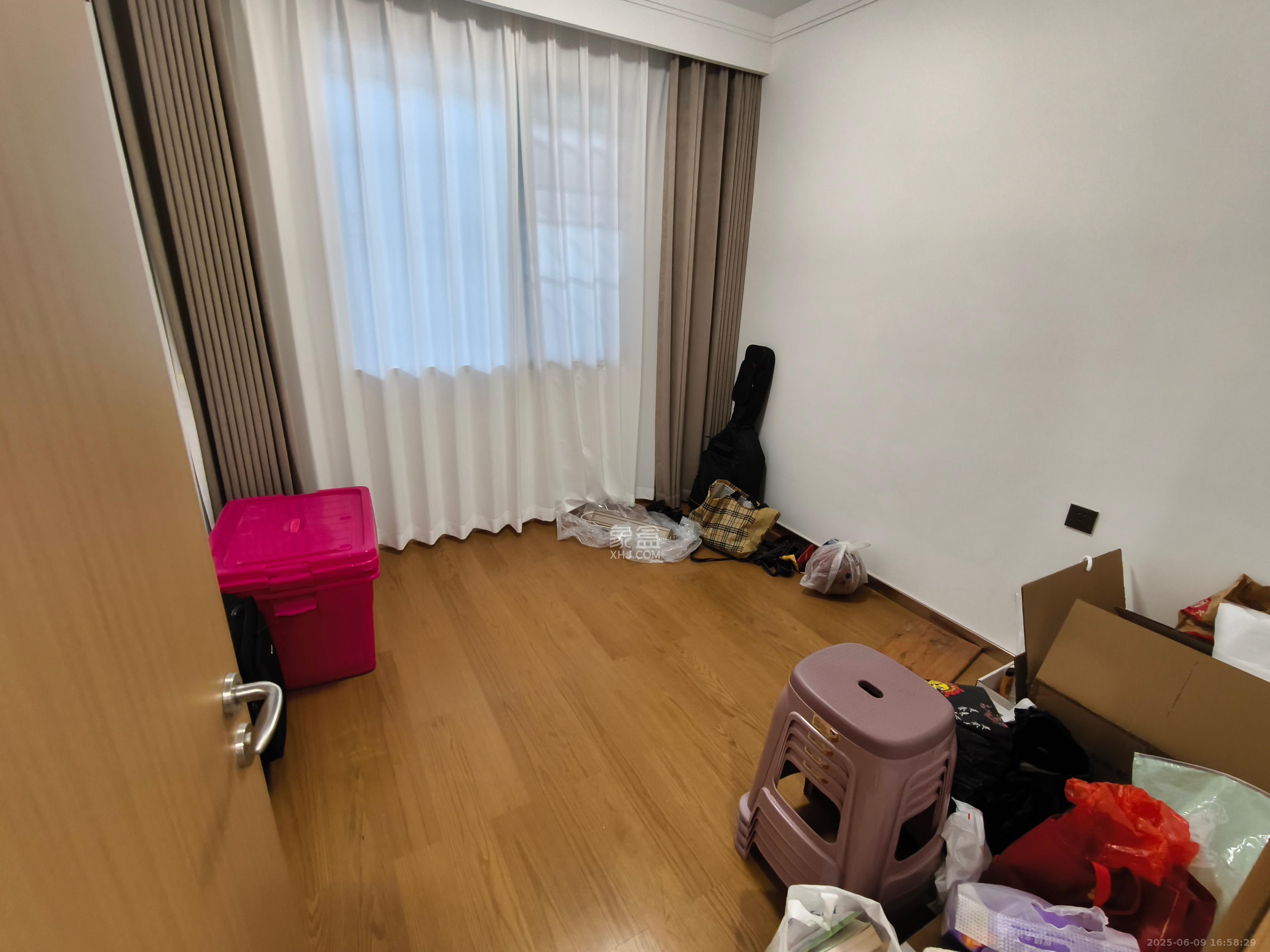 旭辉雨花郡  3室2厅2卫   4300.00元/月室内图