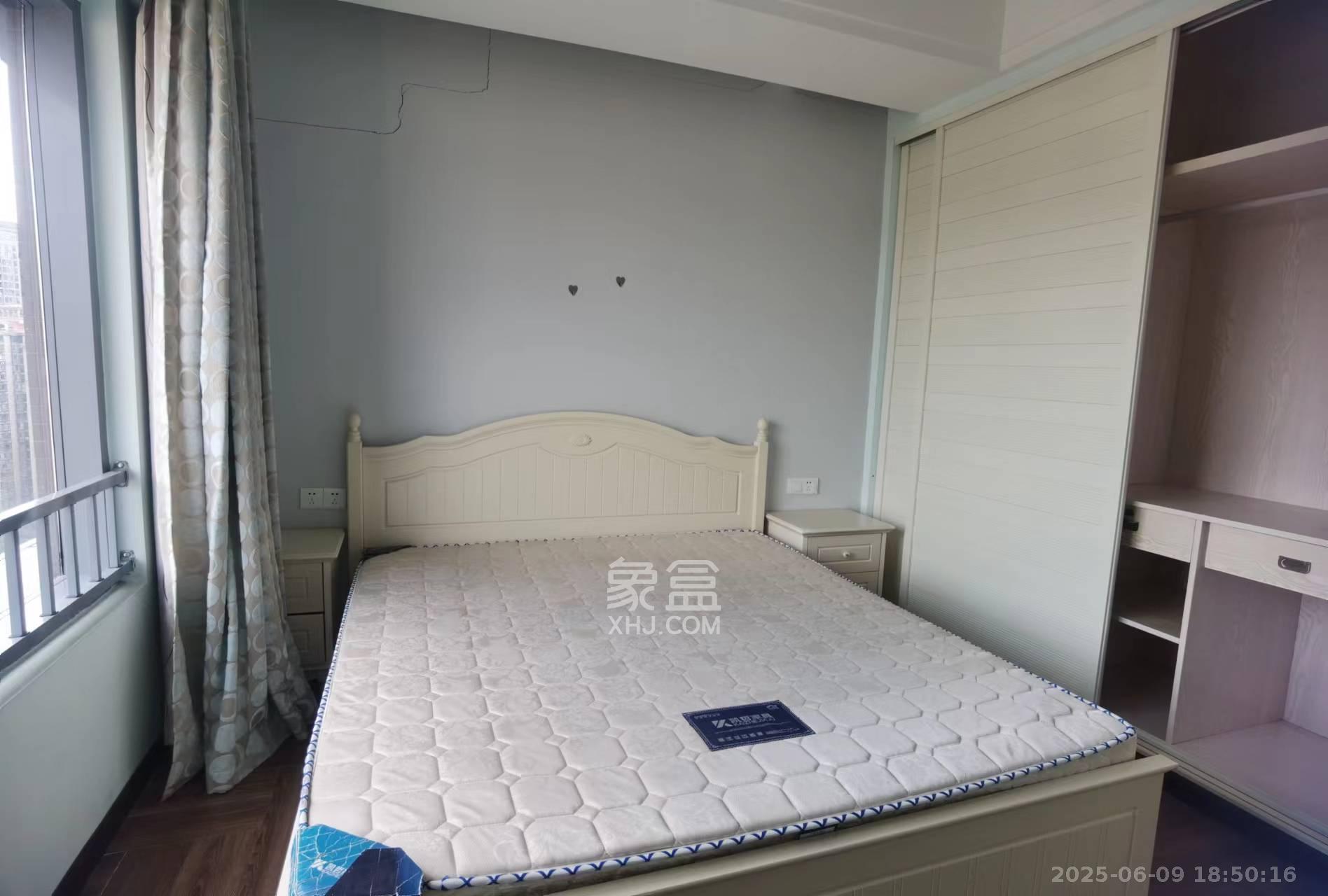 东怡外国(南湖一号) 2室1厅1卫 3200.0元/月 东怡外国(南湖一号) 2室1厅1卫 3200.0元/月室内图