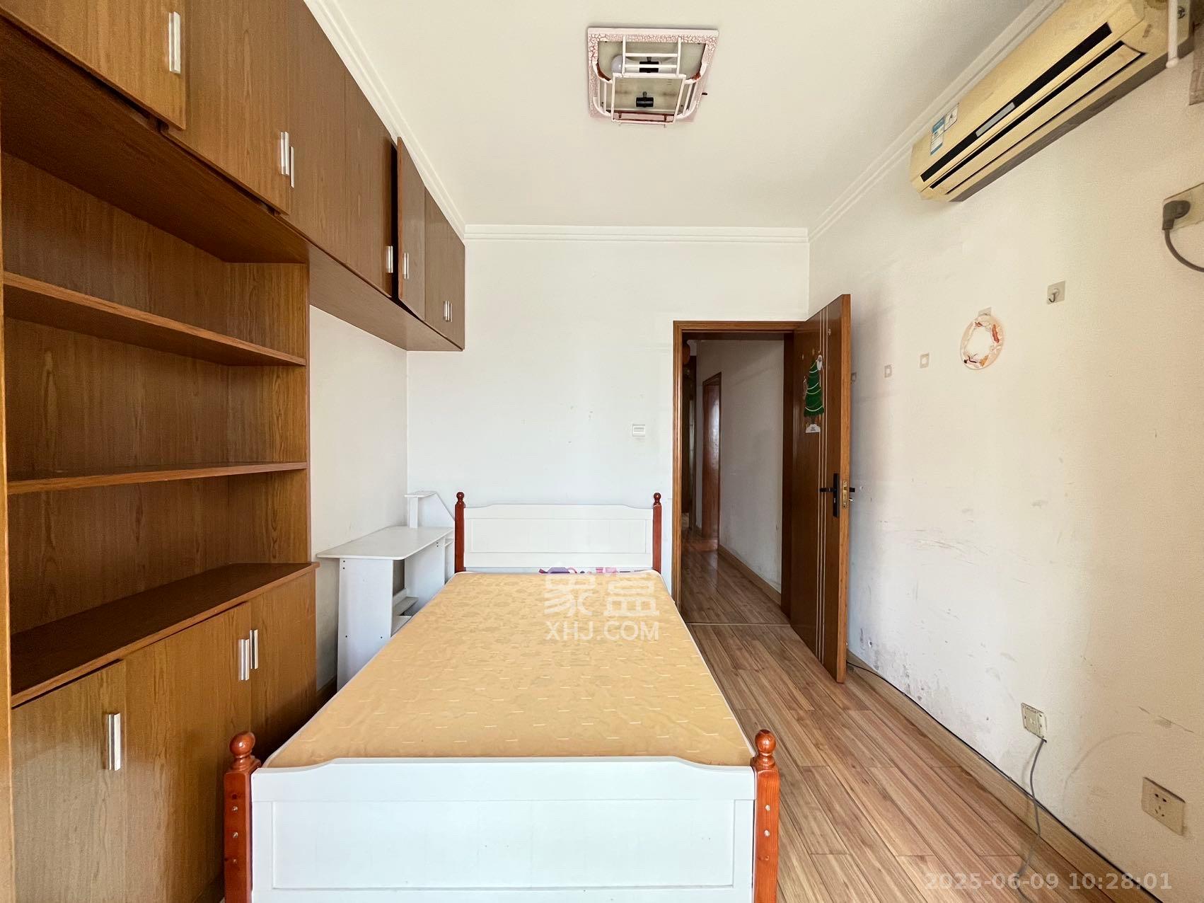 恩瑞麓山名园(龙王港小区) 3室2厅2卫 2000.0元/月 恩瑞麓山名园(龙王港小区) 3室2厅2卫 2000.0元/月室内图