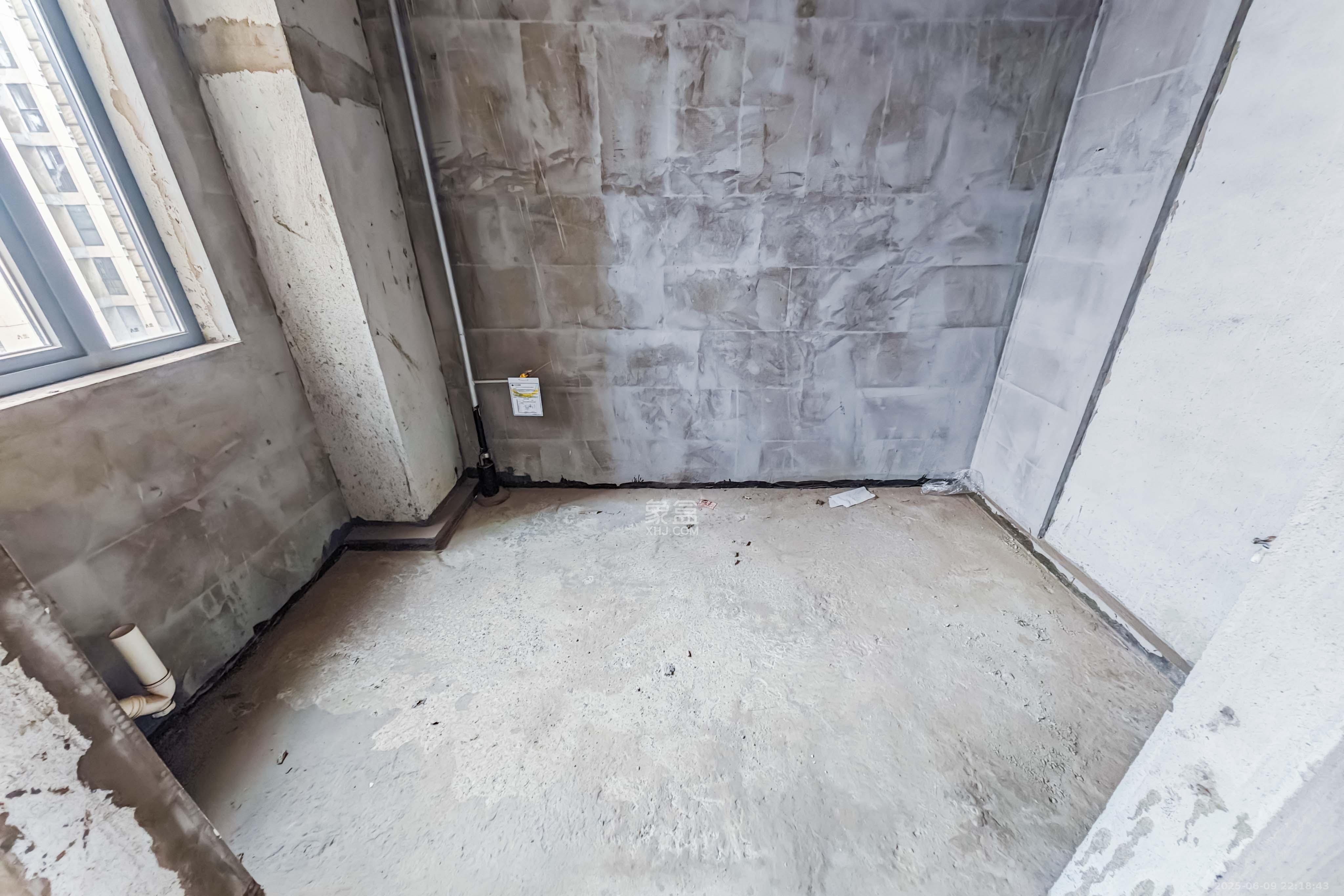 和立星雅苑 4室2厅2卫 149.0万 和立星雅苑 4室2厅2卫 149.0万其他