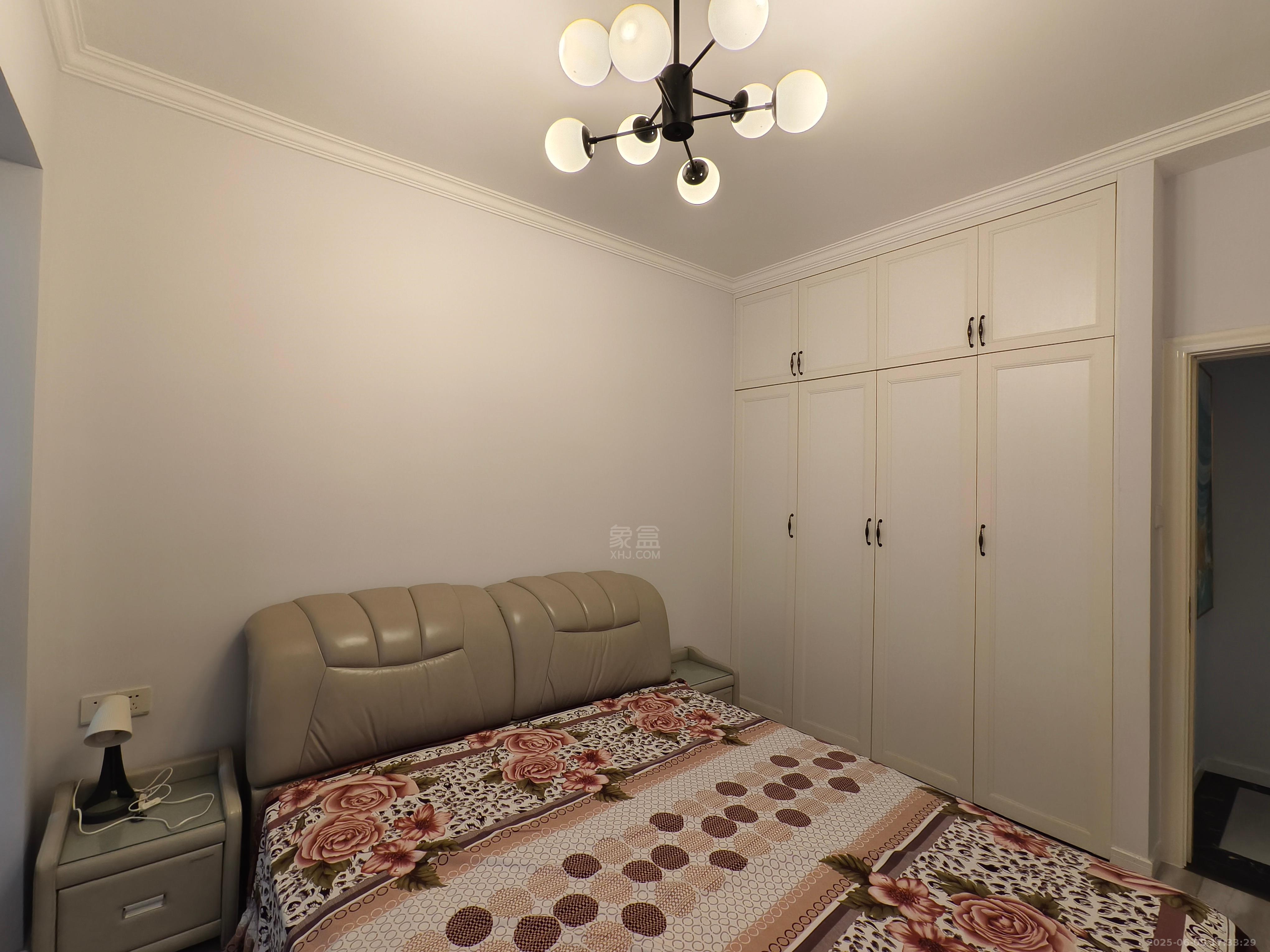 奥园广场 4室2厅2卫 2800.0元/月 奥园广场 4室2厅2卫 2800.0元/月室内图