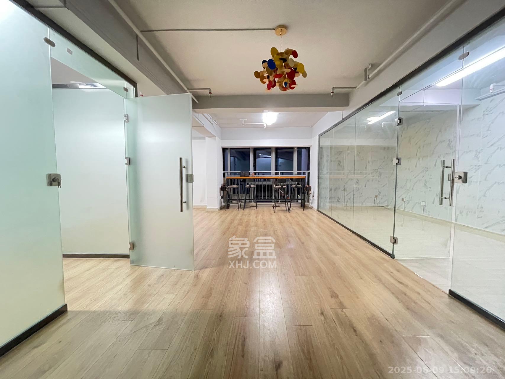 保利国际广场  1室0厅0卫    5000.0元/月 保利国际广场  1室0厅0卫    5000.0元/月室内图