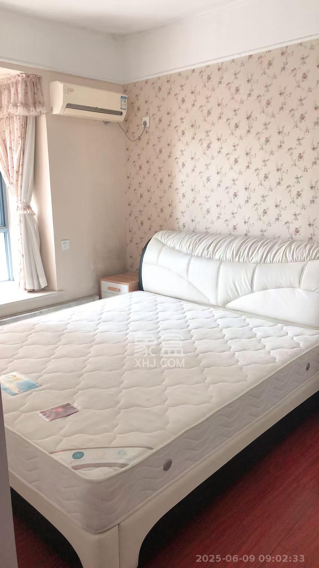 标志浪漫满屋(枫景公寓) 2室1厅1卫 2100.0元/月 标志浪漫满屋(枫景公寓) 2室1厅1卫 2100.0元/月室内图