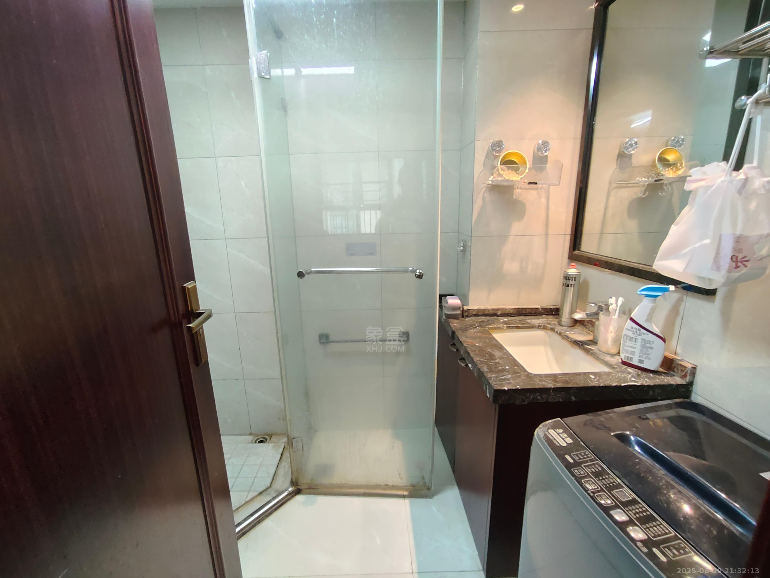 湘江公馆 1室1厅1卫 1600.0元/月 湘江公馆 1室1厅1卫 1600.0元/月室内图