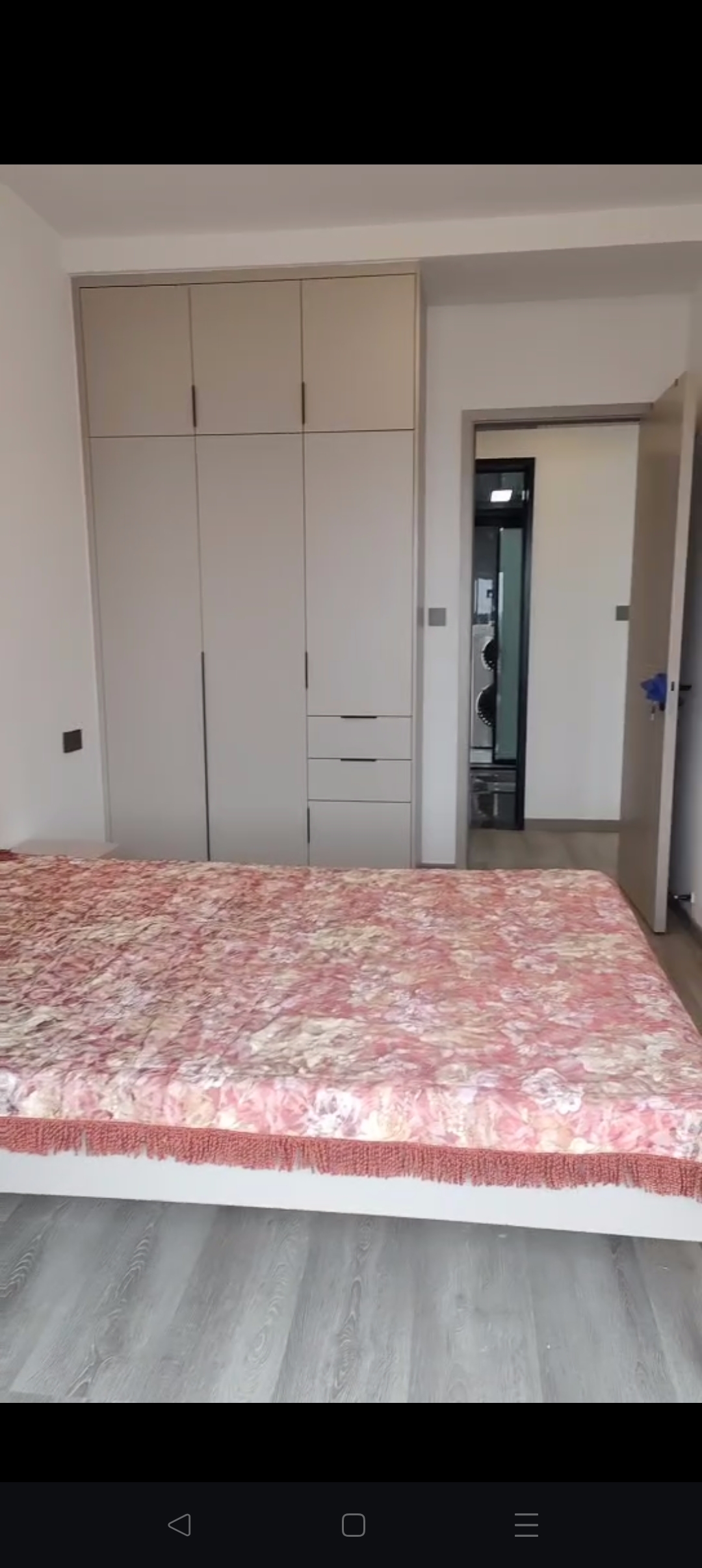 中建凤栖台  3室2厅2卫   2200.00元/月室内图