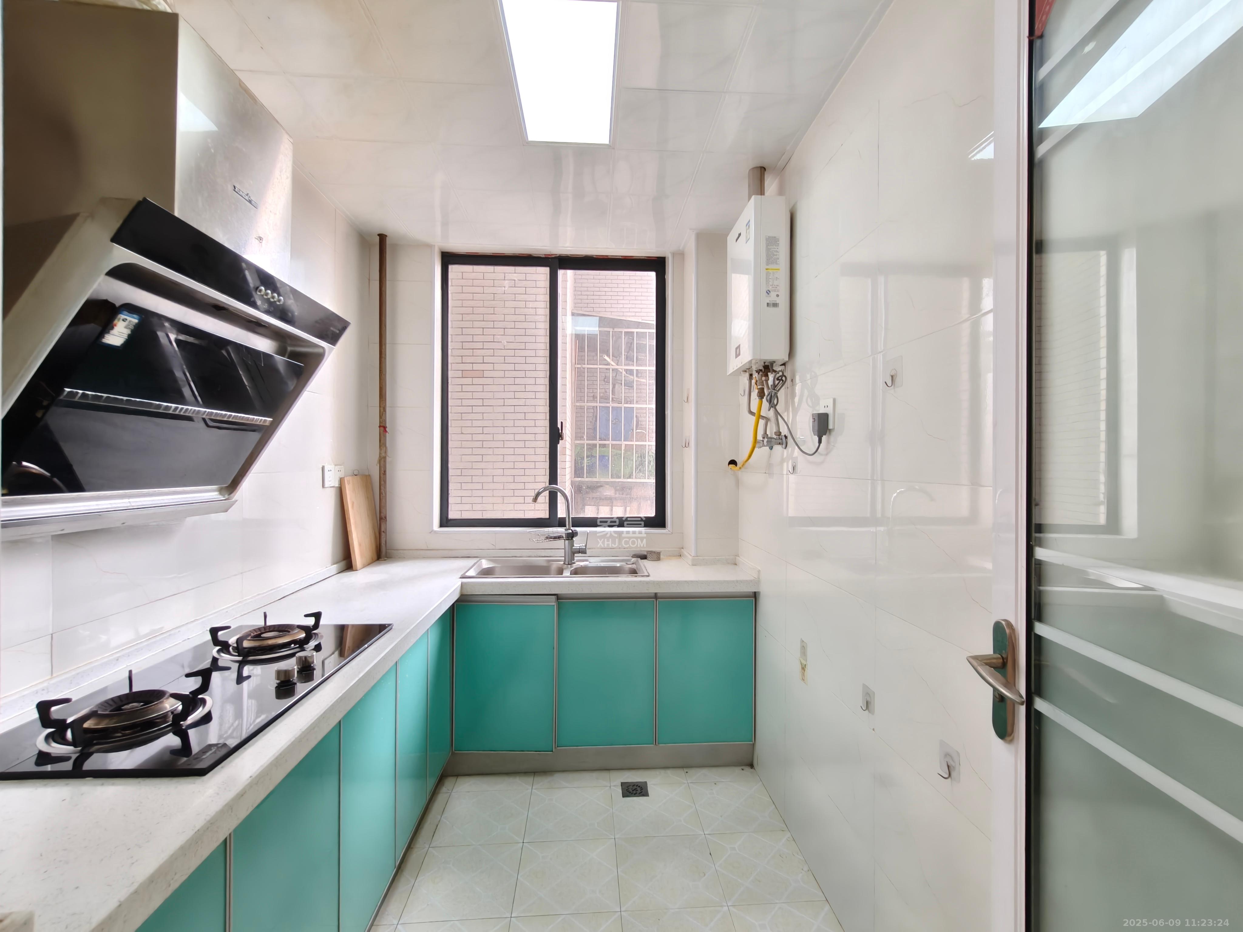 曙光领峰(曙光家园)  3室1厅1卫    2900.0元/月 曙光领峰(曙光家园)  3室1厅1卫    2900.0元/月室内图