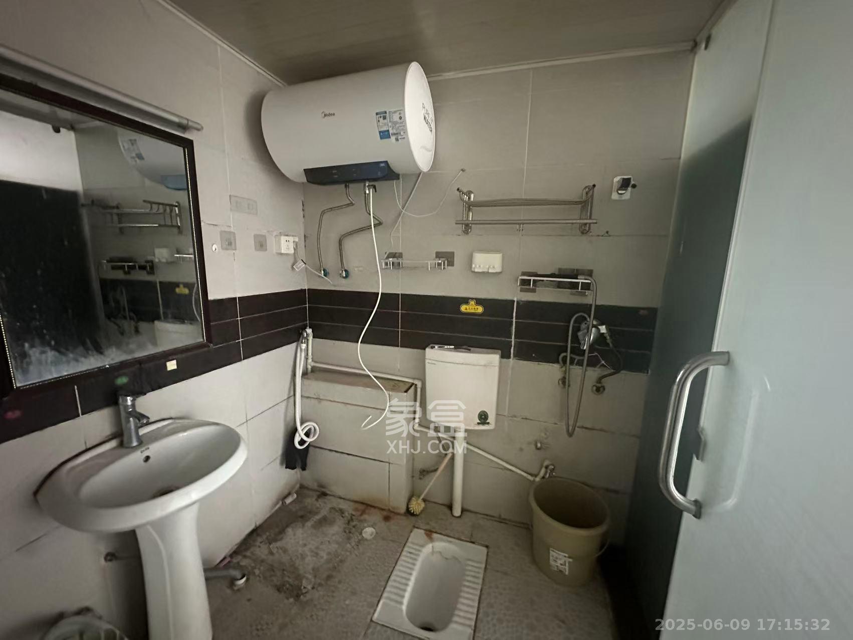 摩天一号  1室1厅1卫    1800.0元/月 摩天一号  1室1厅1卫    1800.0元/月室内图