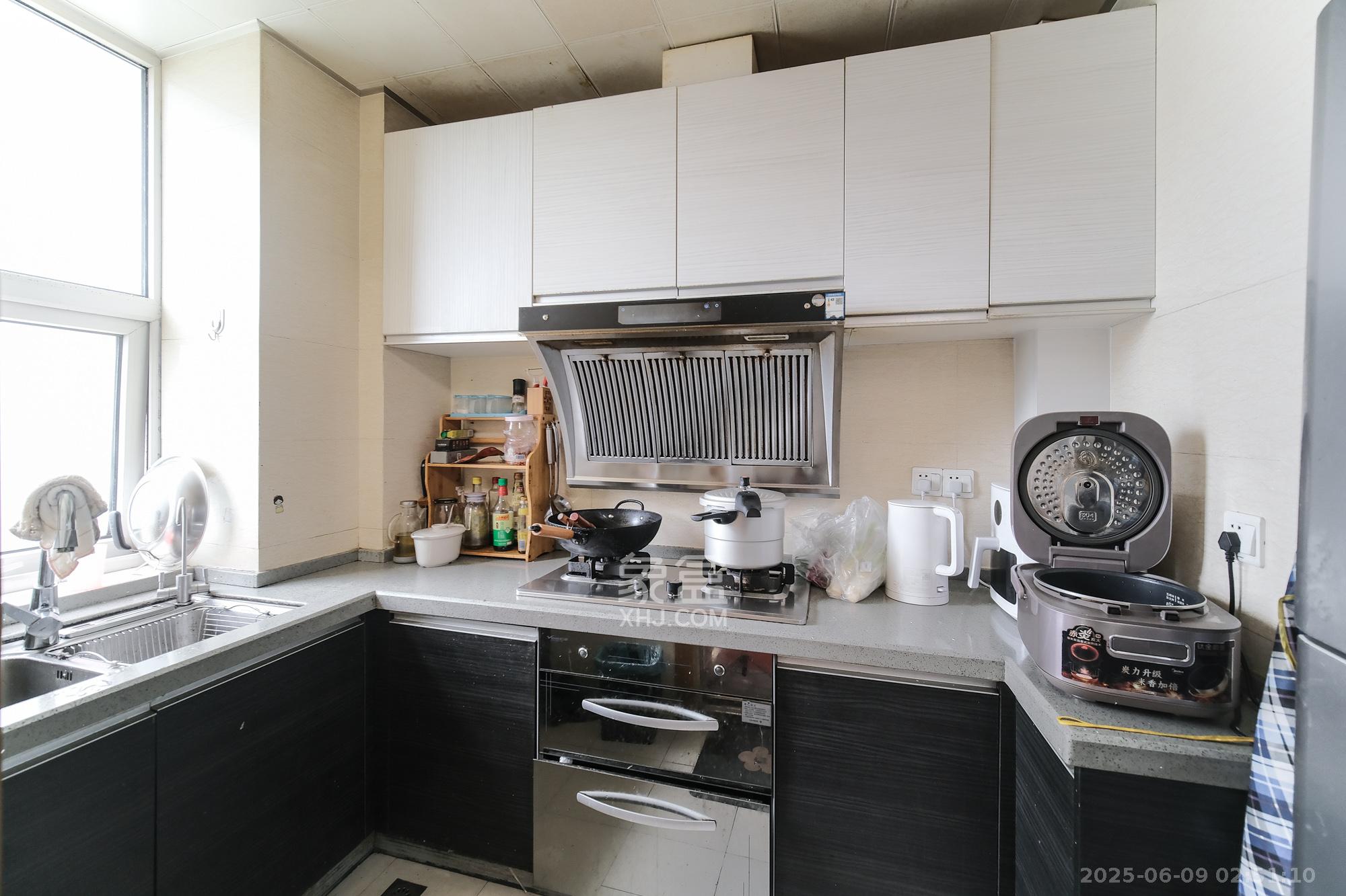 山水湾 2室2厅1卫 55.0万 山水湾 2室2厅1卫 55.0万厨房