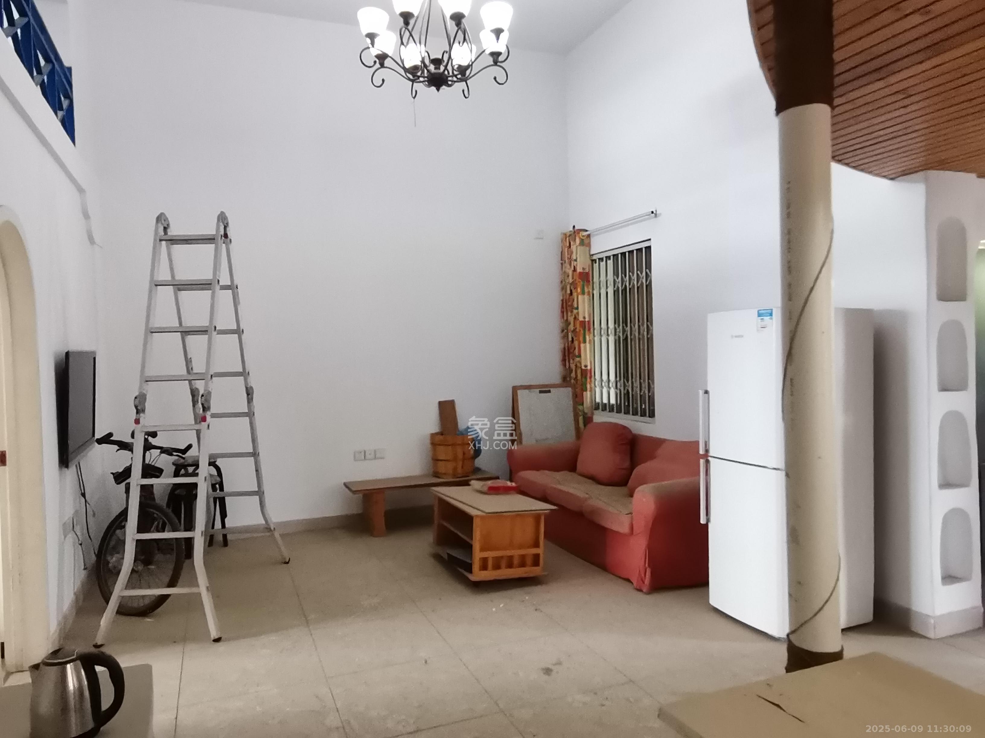 层上观邸  4室2厅1卫    2000.0元/月 层上观邸  4室2厅1卫    2000.0元/月