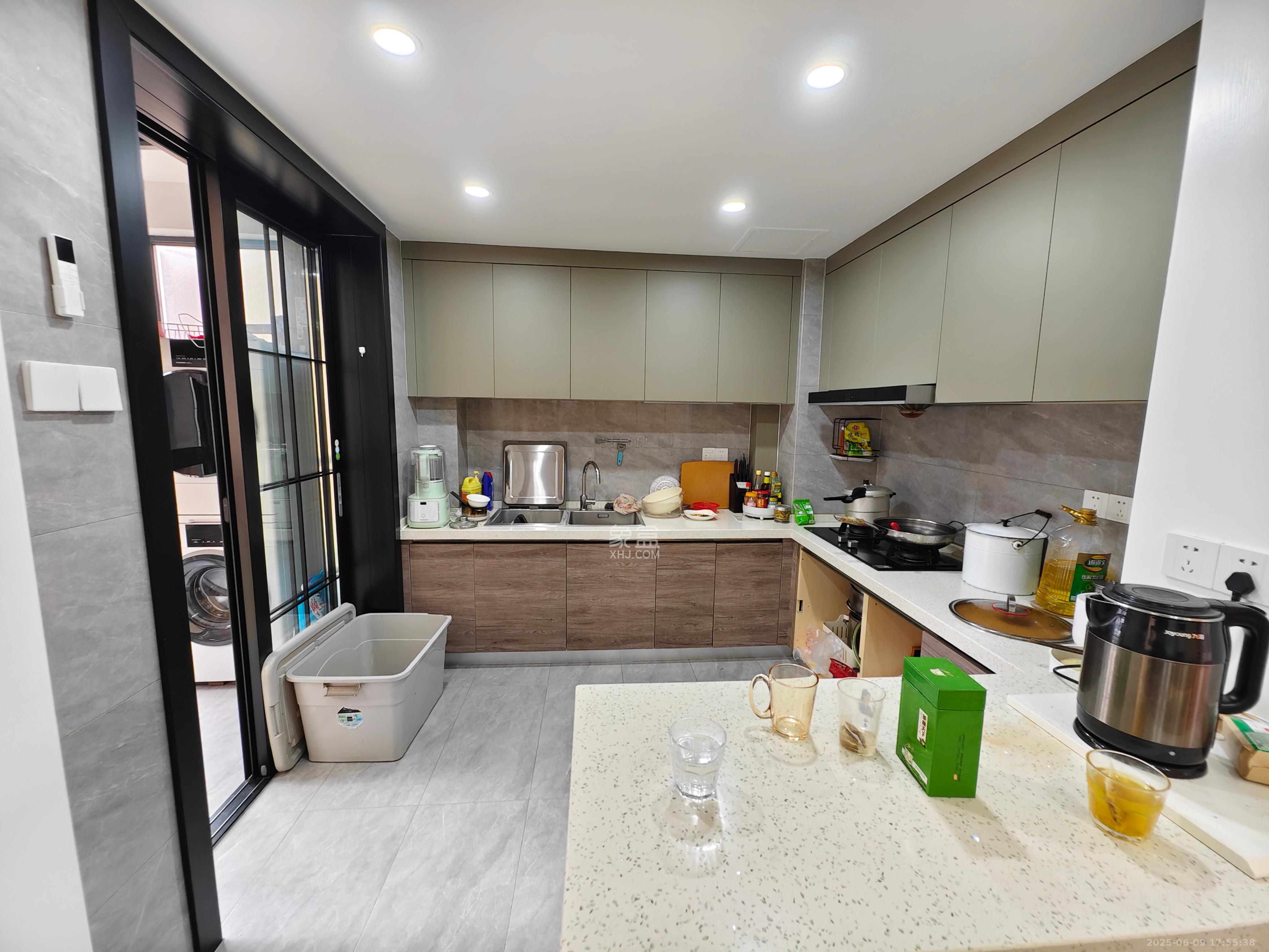 鑫远御文台二期  4室2厅2卫    6000.0元/月 鑫远御文台二期  4室2厅2卫    6000.0元/月室内图