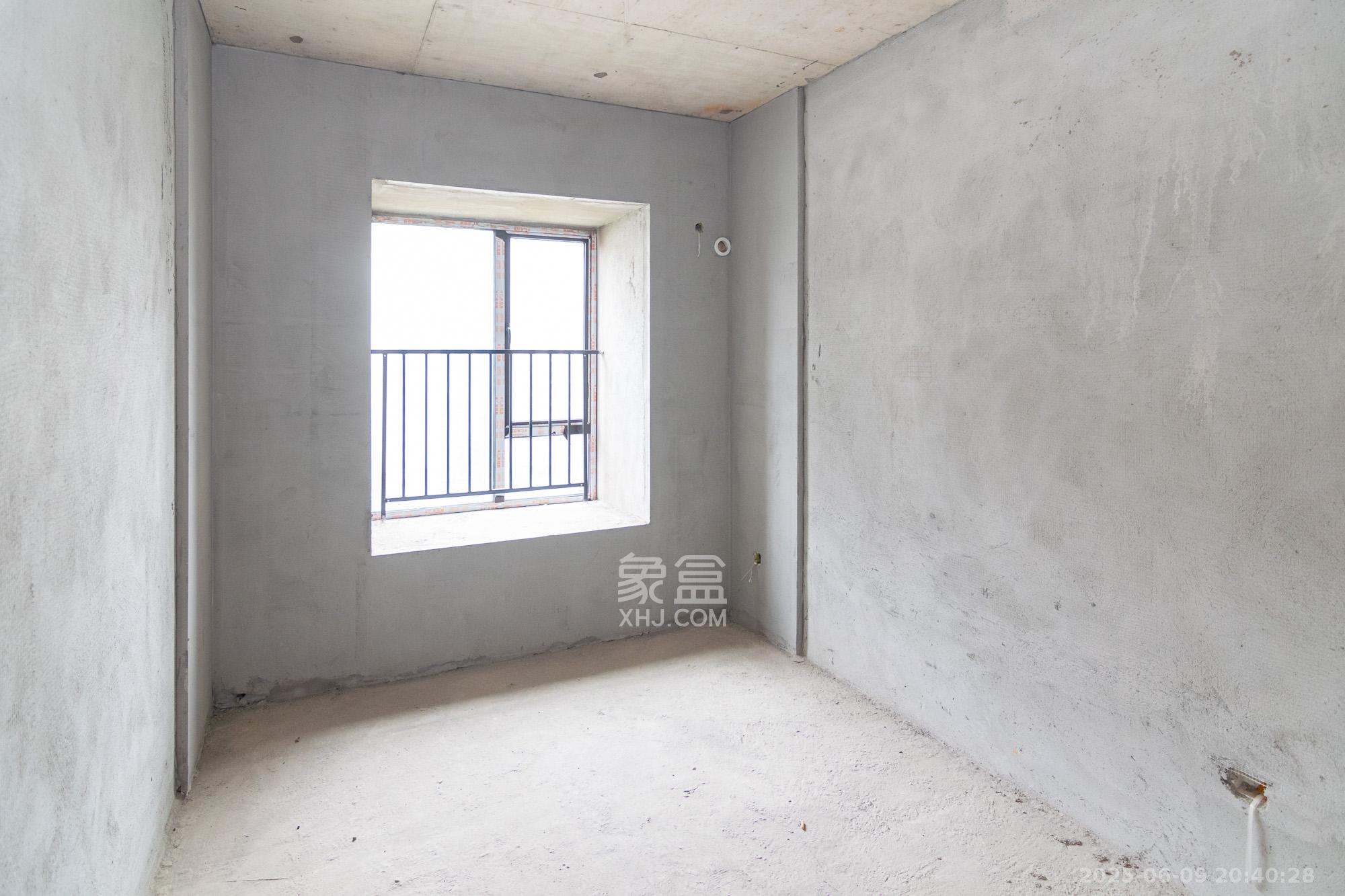 大汉汉府一期  4室2厅2卫    87.0万 大汉汉府一期  4室2厅2卫    87.0万卧室