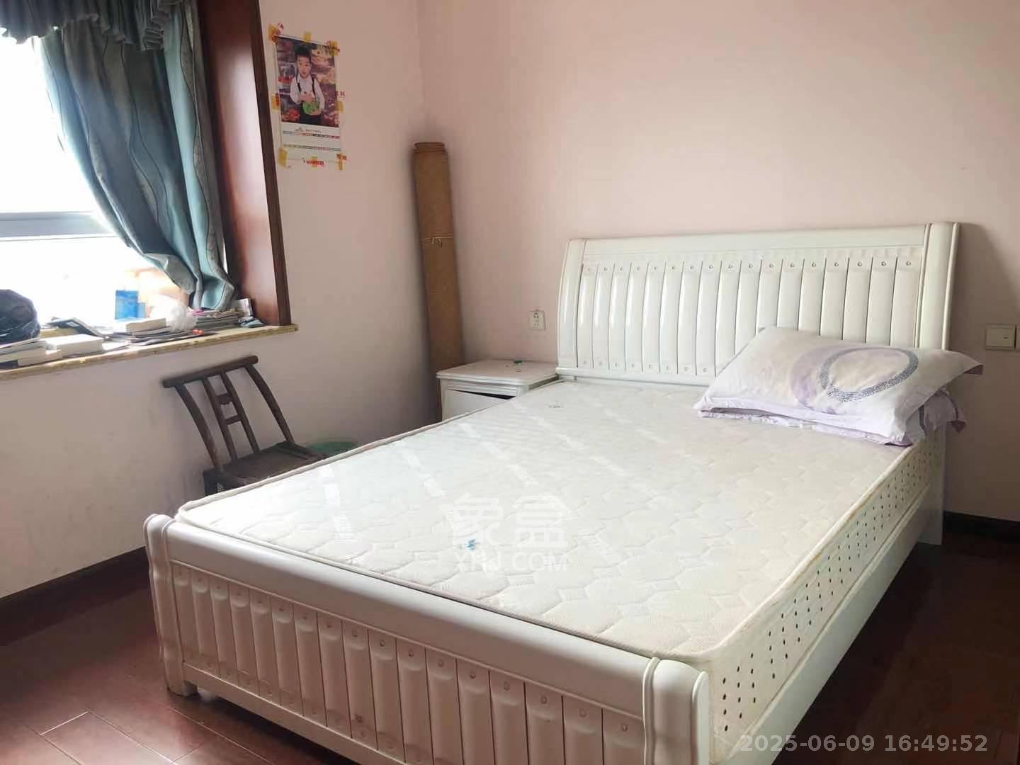 红树湾  3室2厅2卫   1800.00元/月室内图