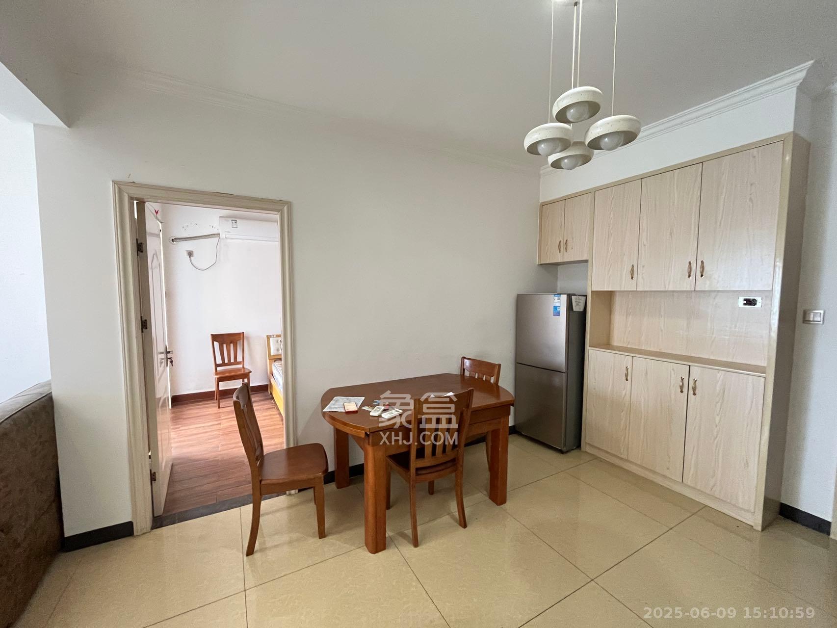 怡海星城 2室2厅1卫 1800.0元/月 怡海星城 2室2厅1卫 1800.0元/月室内图