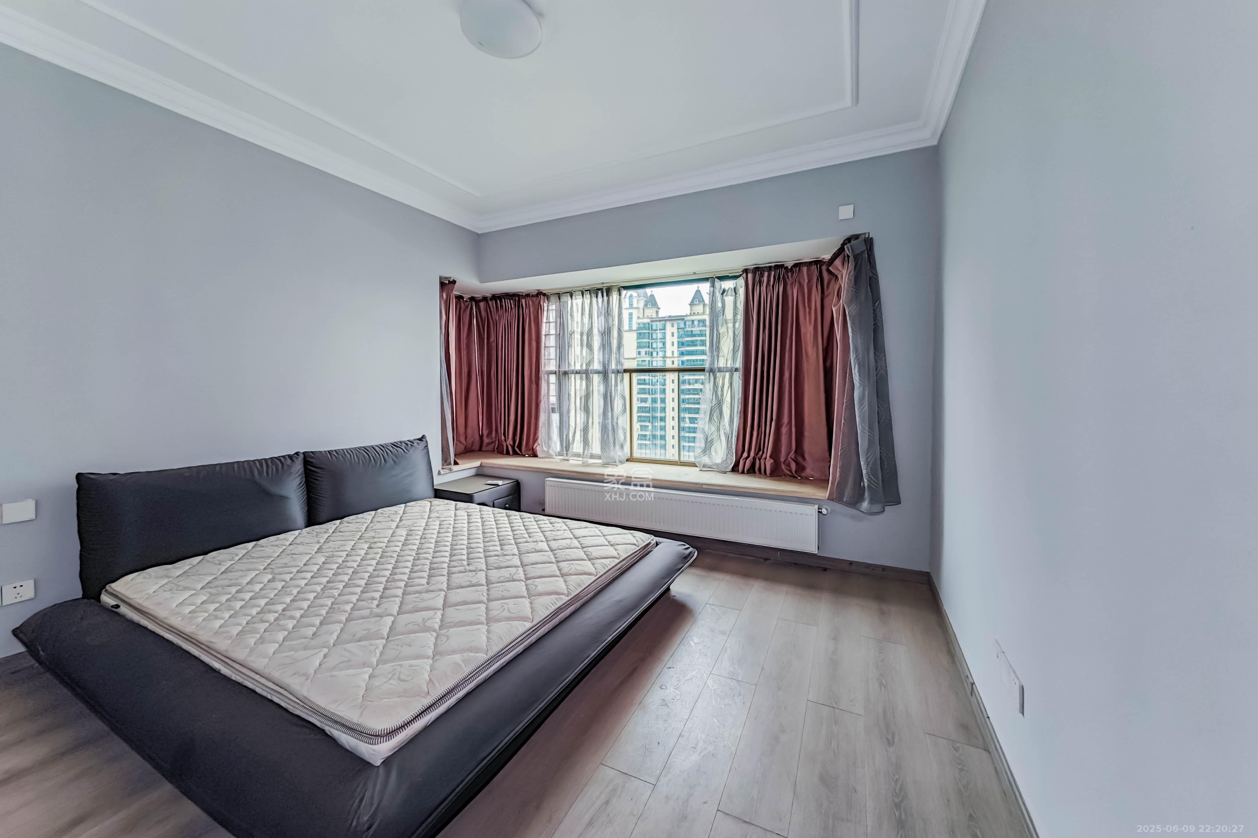 恒大绿洲 3室2厅2卫 150.0万 恒大绿洲 3室2厅2卫 150.0万卧室