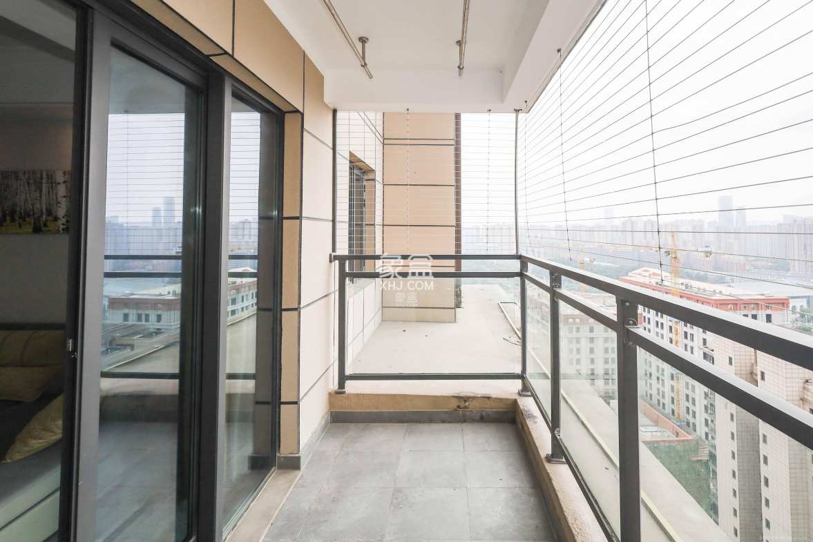 梦想新天地  4室2厅2卫    129.0万 梦想新天地  4室2厅2卫    129.0万阳台