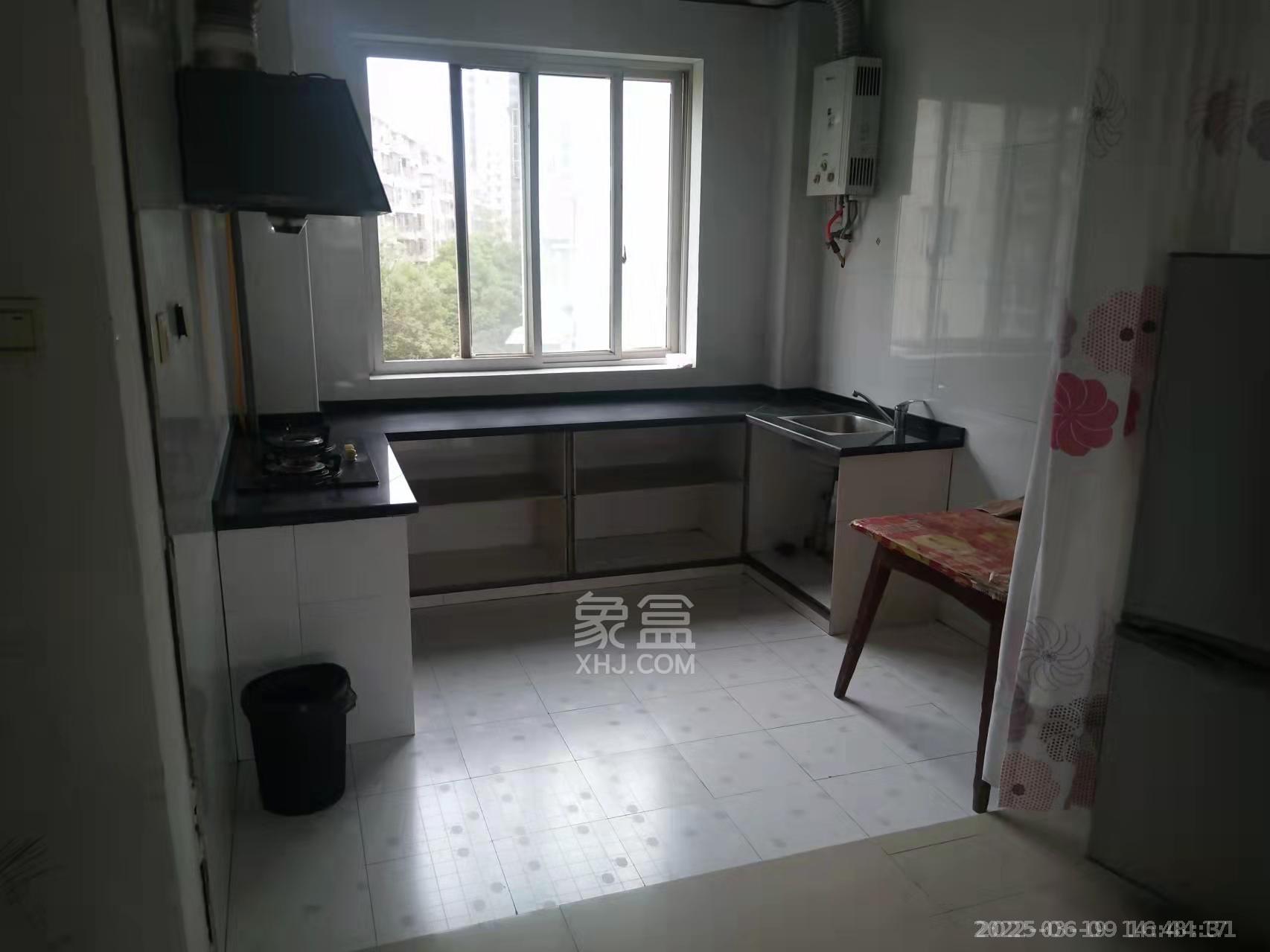 瀚水栗源  3室2厅2卫    1400.0元/月室内图