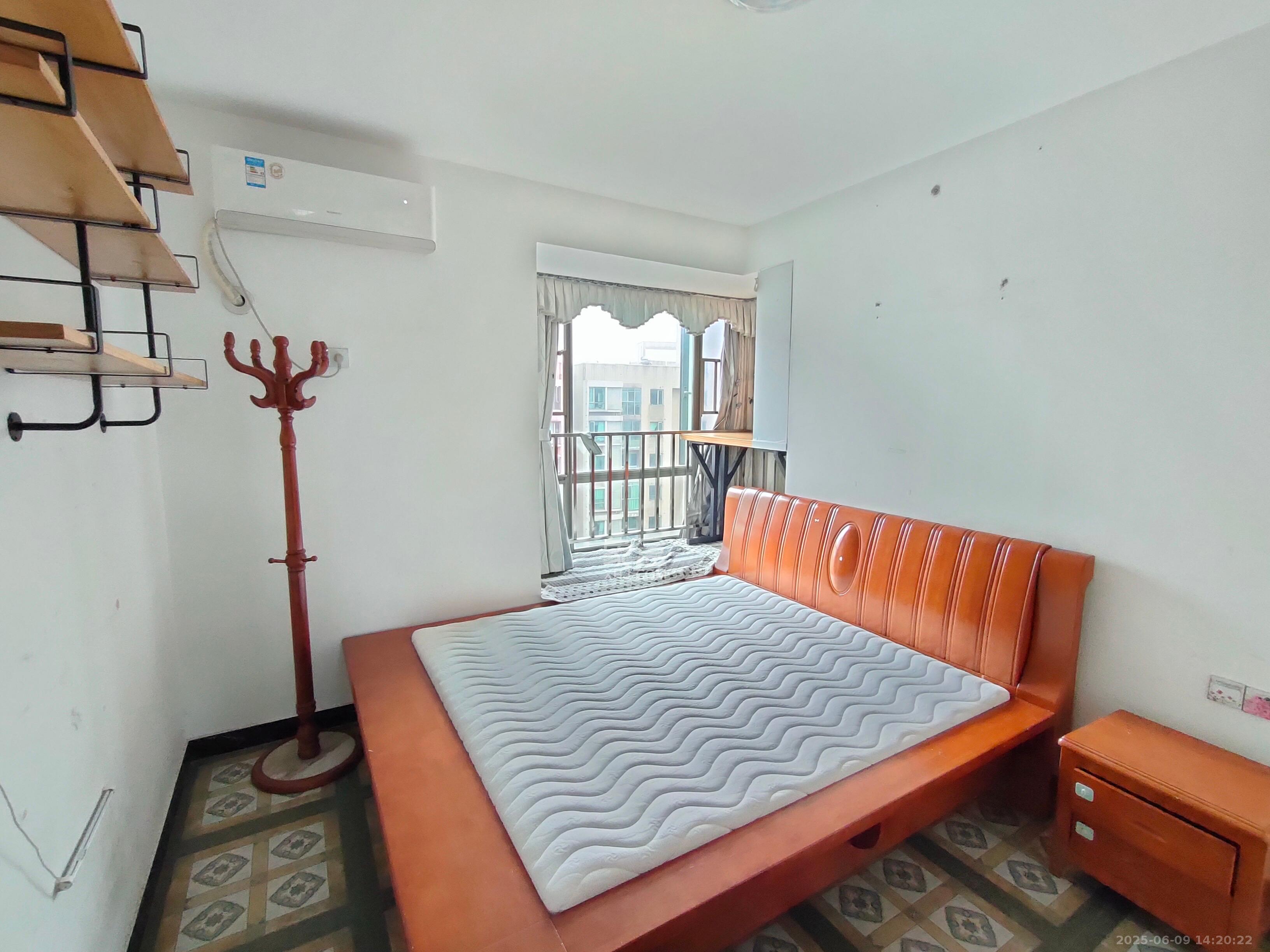 新城新世界一二三期 3室2厅1卫 2200.0元/月 新城新世界一二三期 3室2厅1卫 2200.0元/月室内图