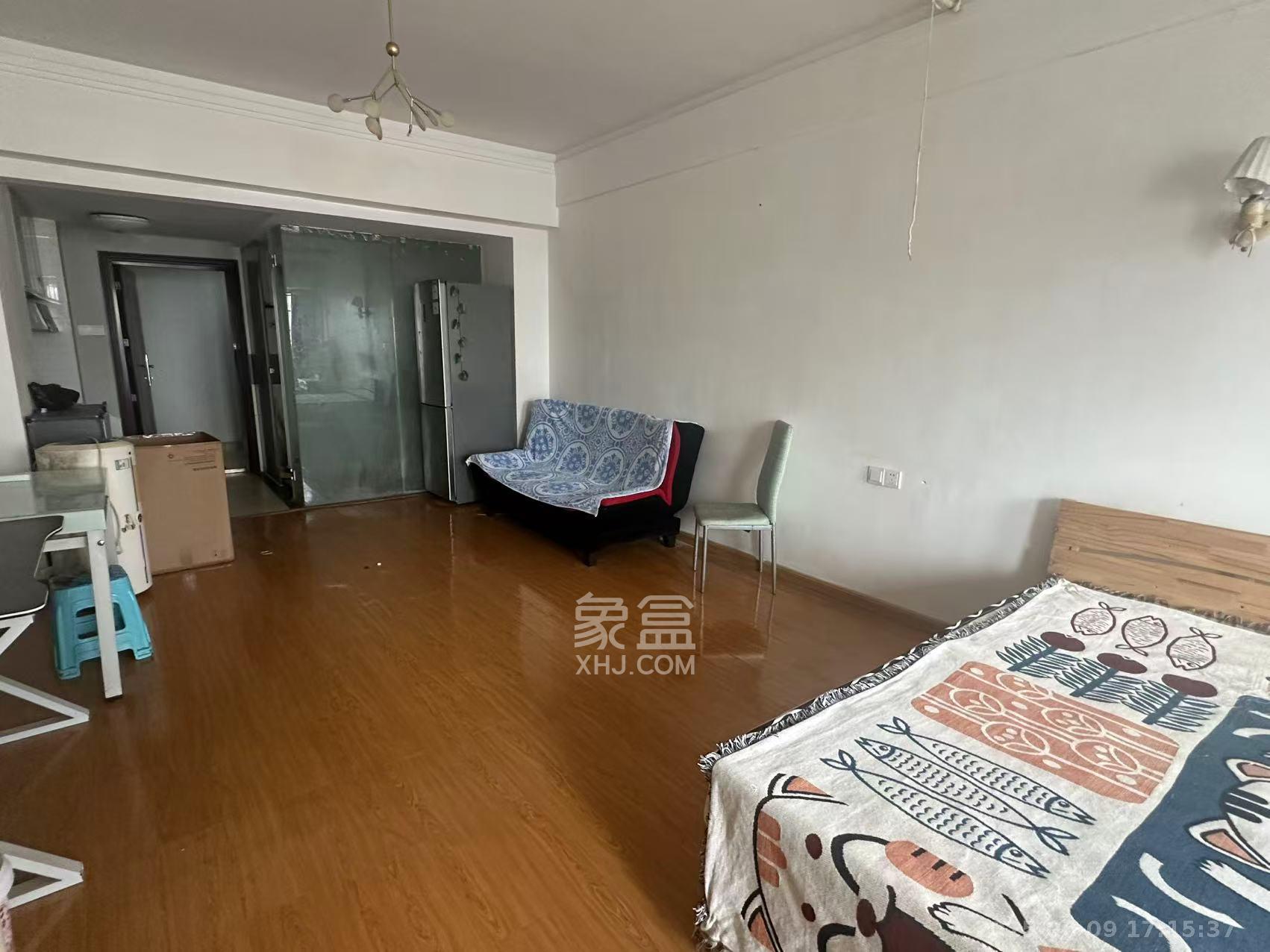 摩天一号  1室1厅1卫    1800.0元/月 摩天一号  1室1厅1卫    1800.0元/月室内图