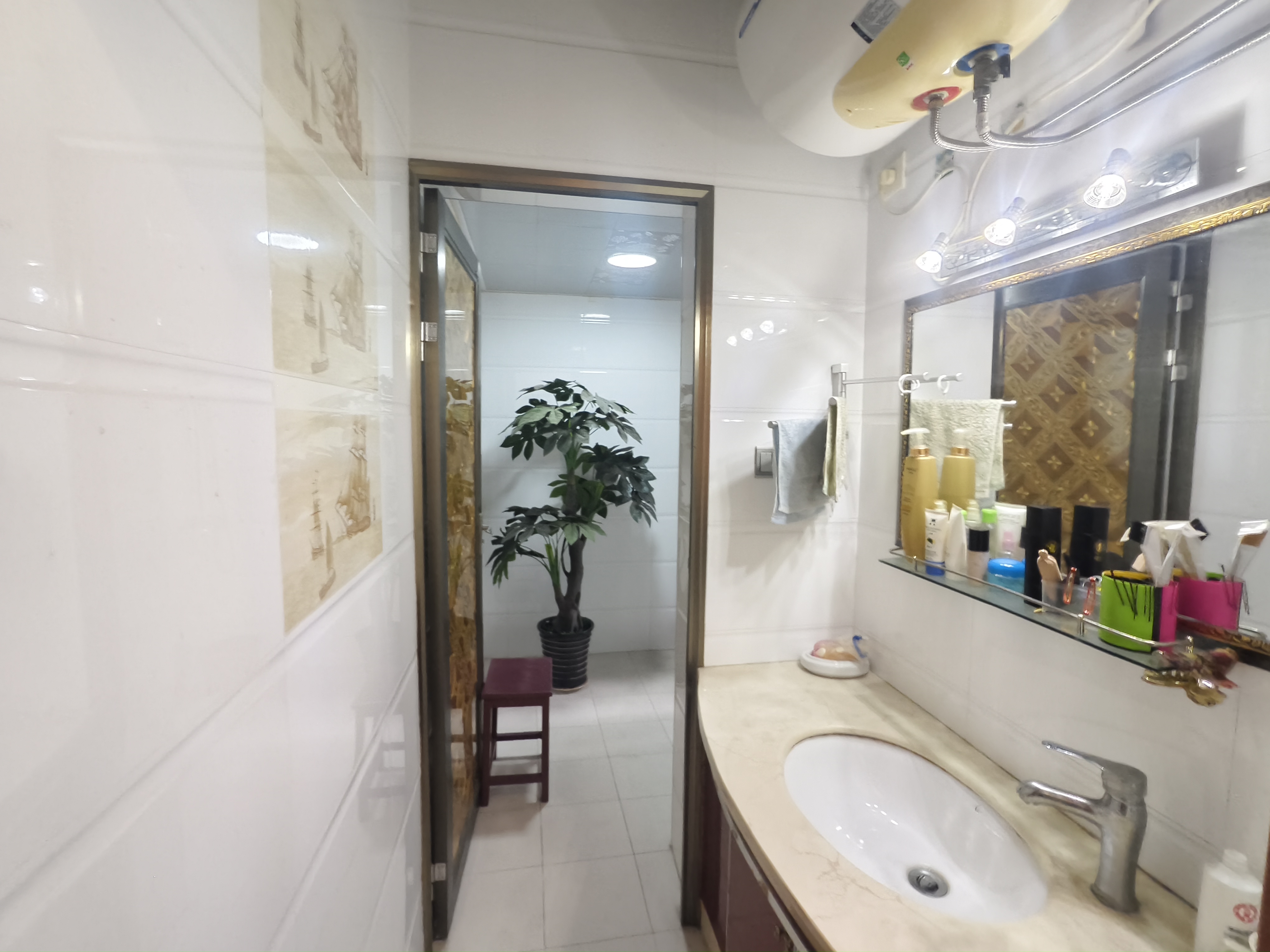 三元大市场  2室2厅1卫    52.8万客厅