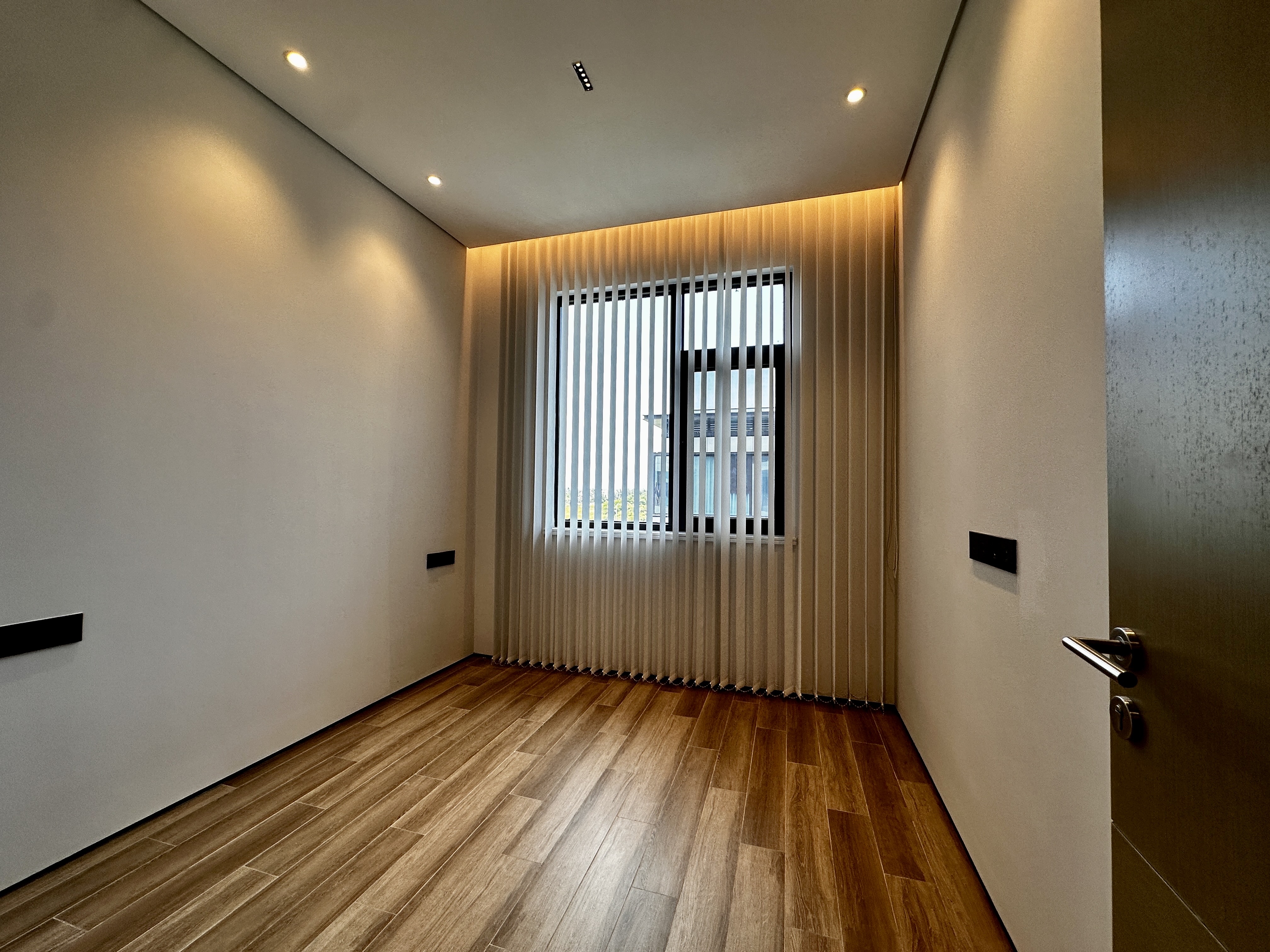 仁恒滨江园(一.二期) 4室2厅3卫 7500.0元/月 仁恒滨江园(一.二期) 4室2厅3卫 7500.0元/月室内图