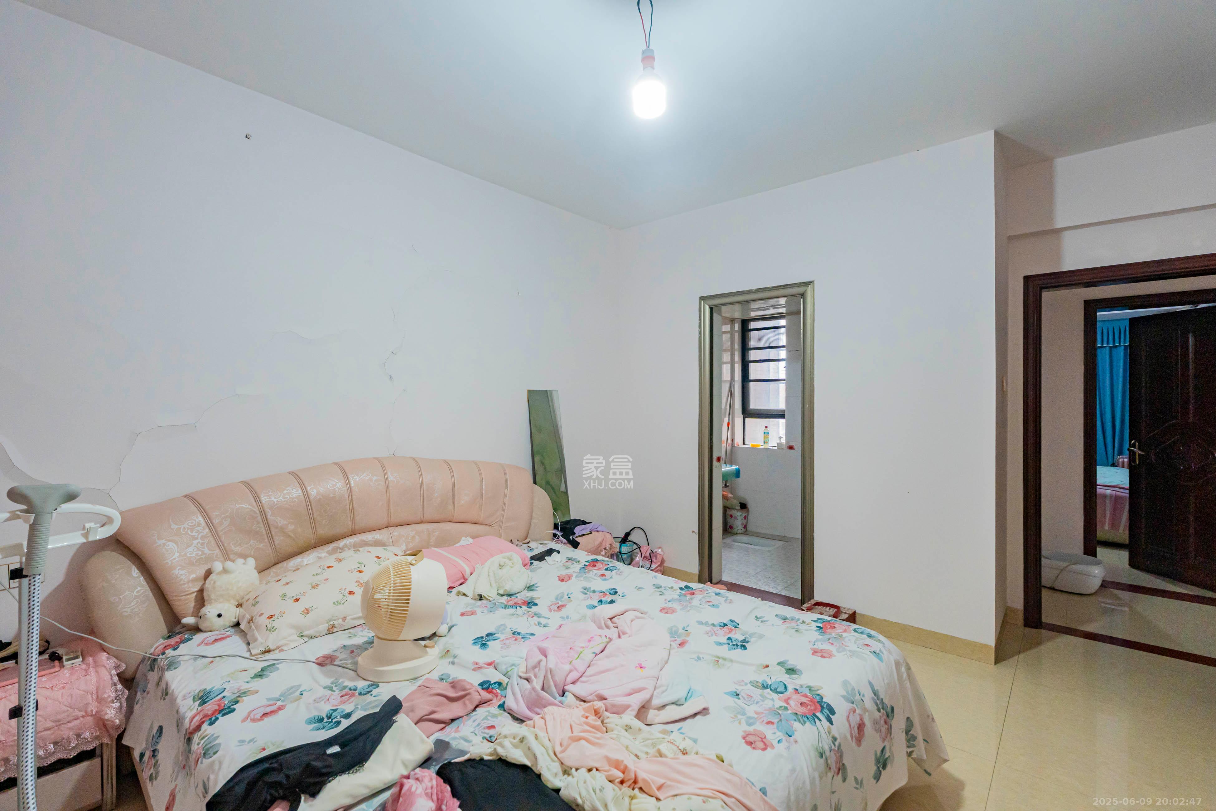 长大卧琥  4室2厅1卫    112.0万 长大卧琥  4室2厅1卫    112.0万卧室