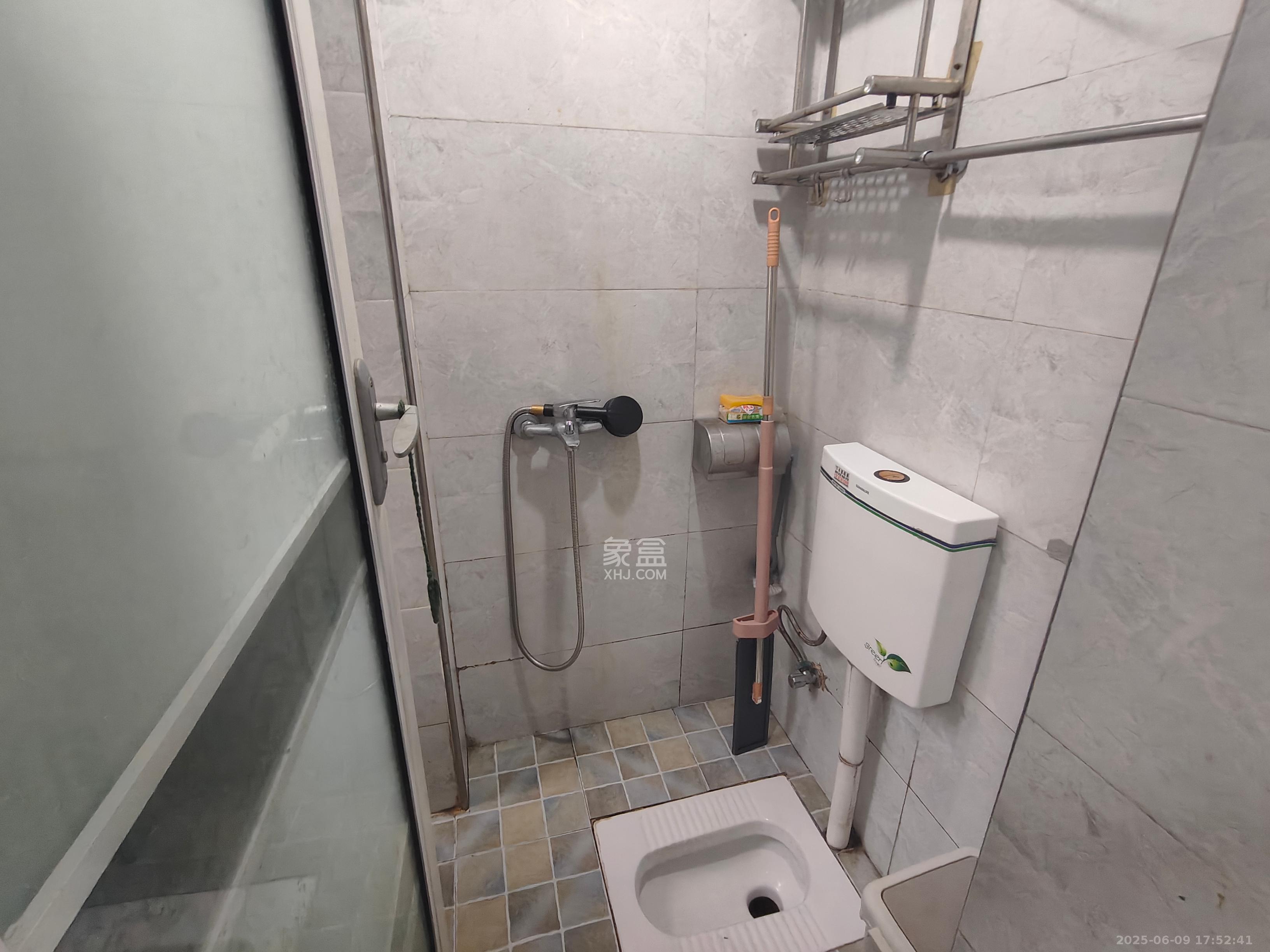 砂子塘社区 3室1厅1卫 1600.0元/月 砂子塘社区 3室1厅1卫 1600.0元/月室内图