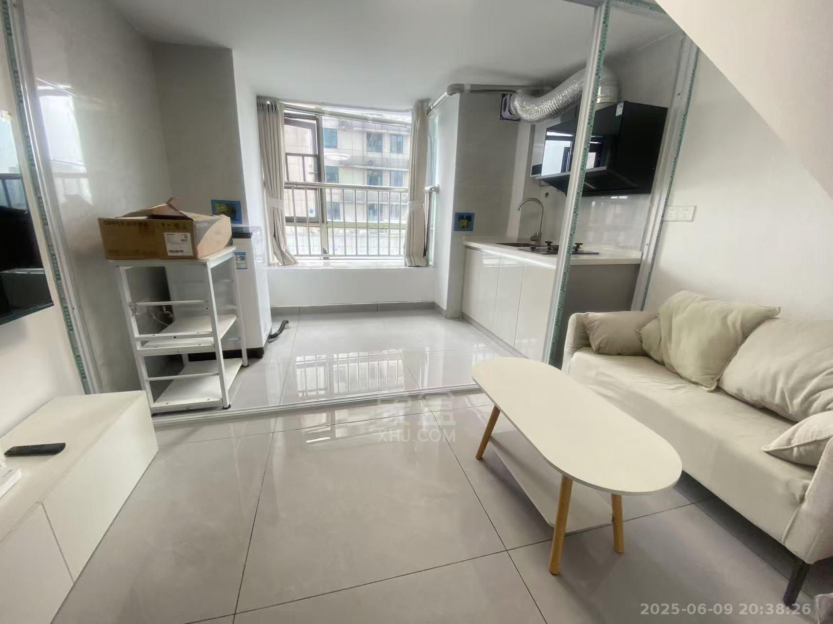 地产梧桐苑 1室1厅1卫 1400.0元/月 地产梧桐苑 1室1厅1卫 1400.0元/月室内图