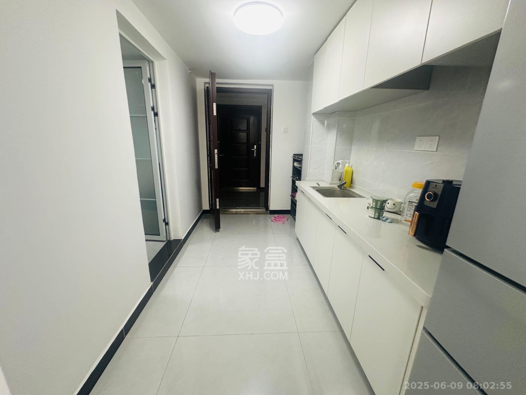 世茂璀璨天城公寓 2室2厅1卫 2000.0元/月 世茂璀璨天城公寓 2室2厅1卫 2000.0元/月室内图