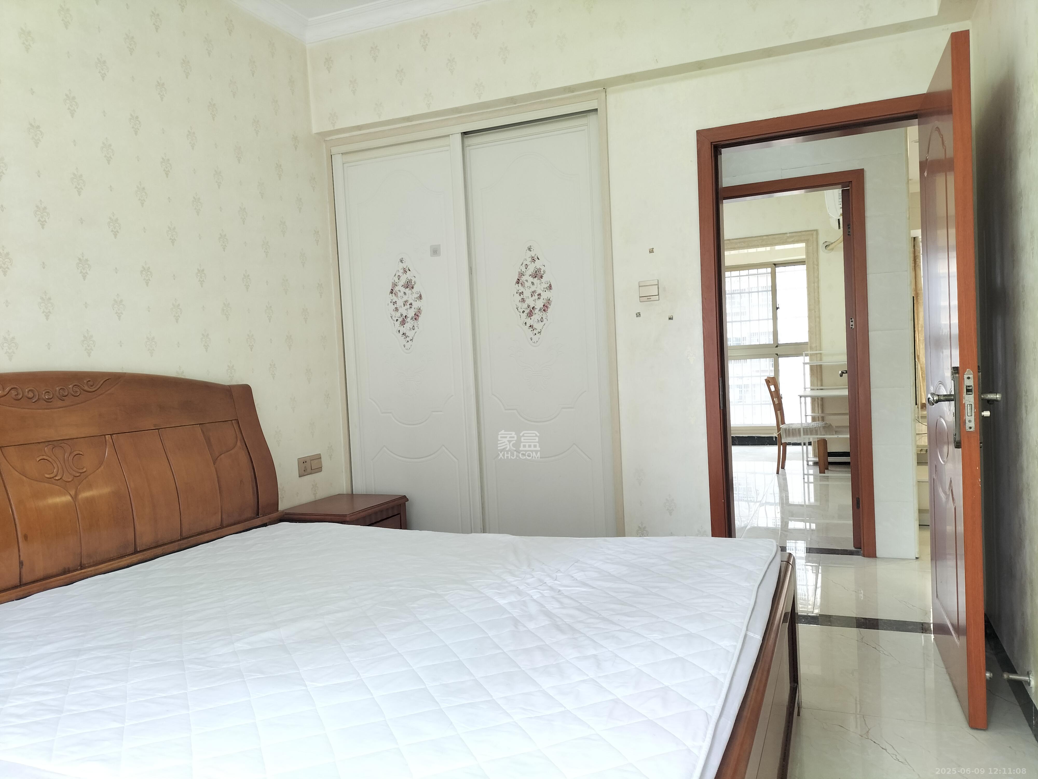 家兴苑  3室2厅1卫    2400.0元/月室内图