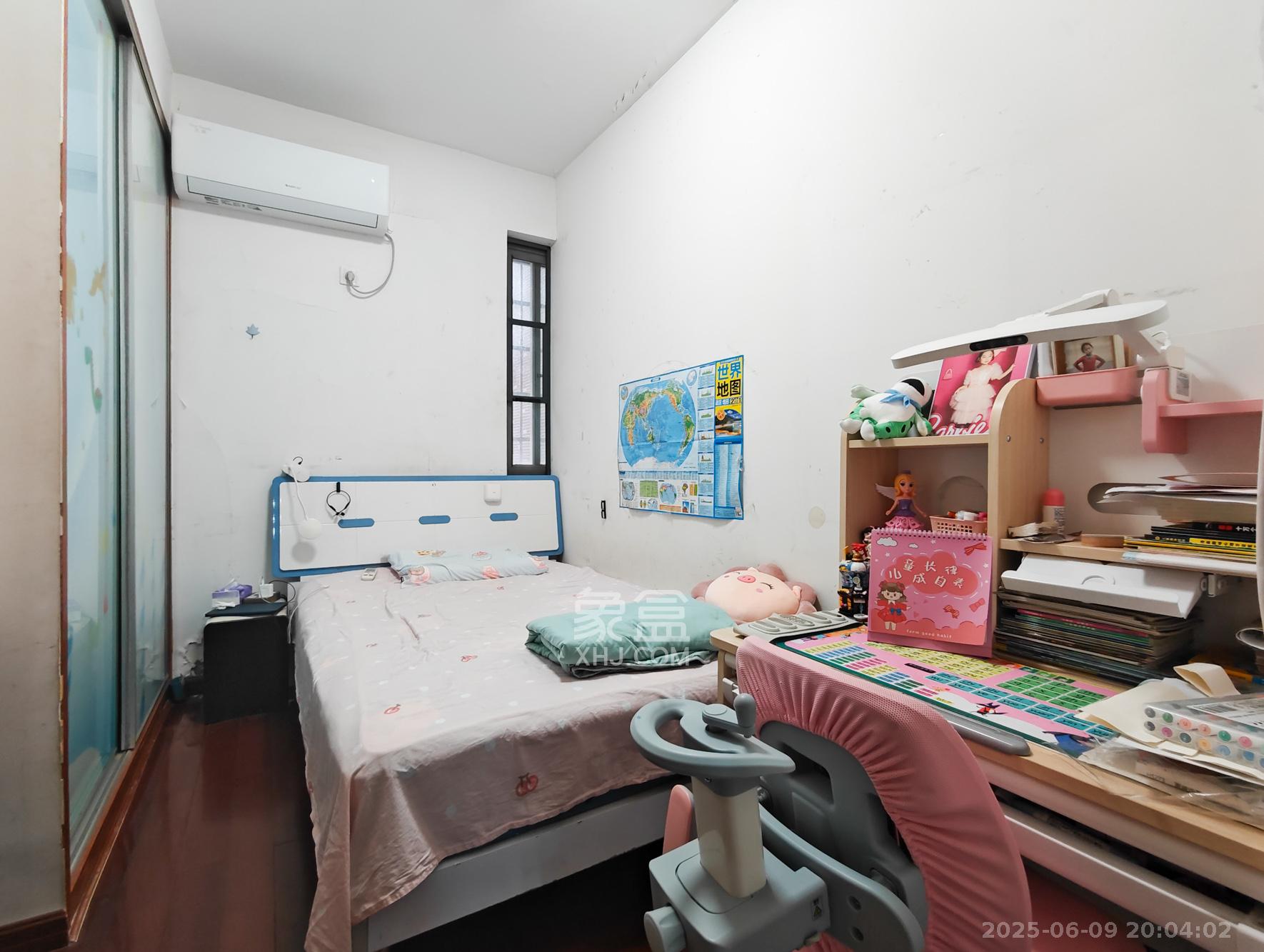 森林公园壹号(森林雅苑) 3室2厅2卫 65.0万 森林公园壹号(森林雅苑) 3室2厅2卫 65.0万卧室