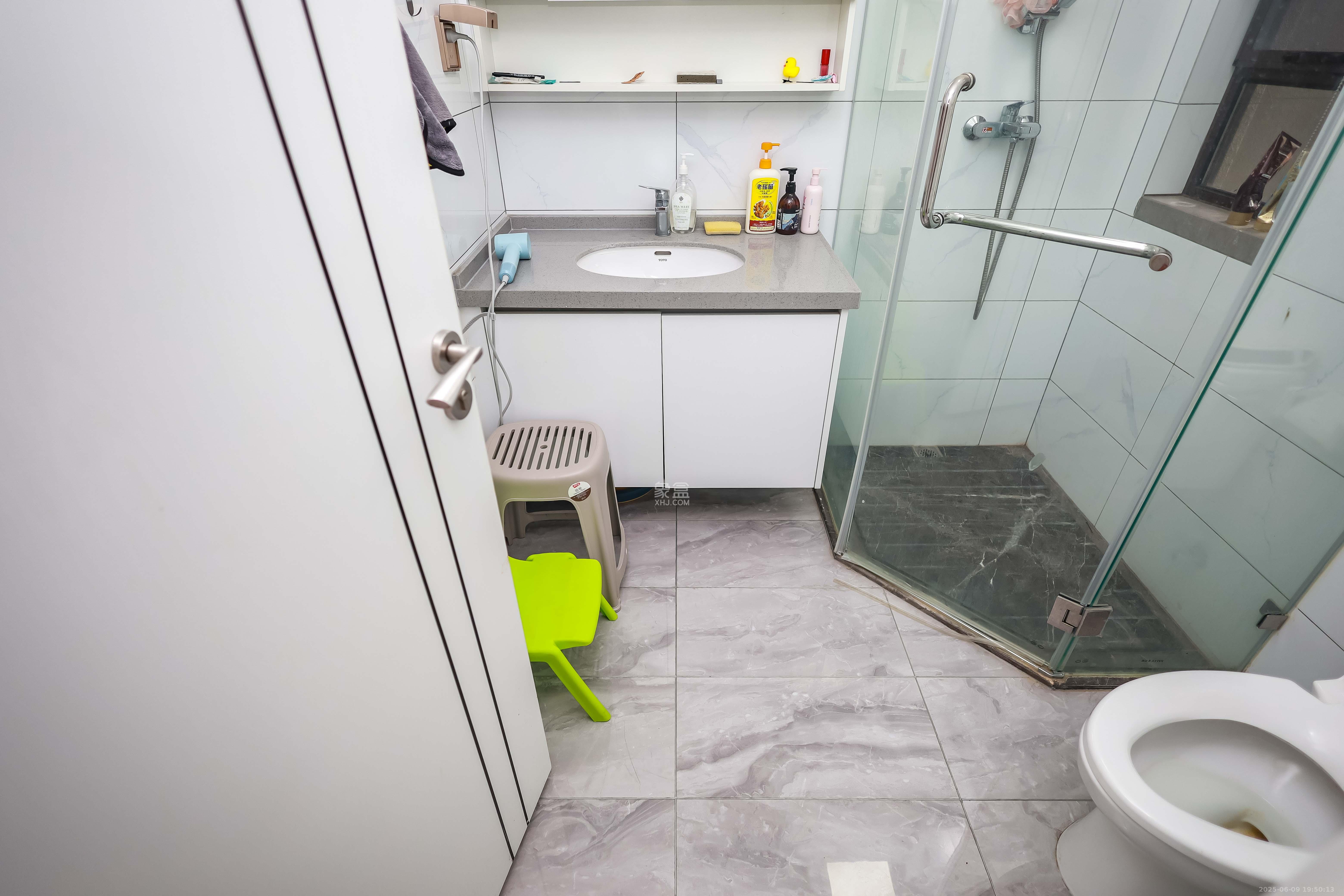 金基芳华 3室2厅2卫 110.0万 金基芳华 3室2厅2卫 110.0万卫生间