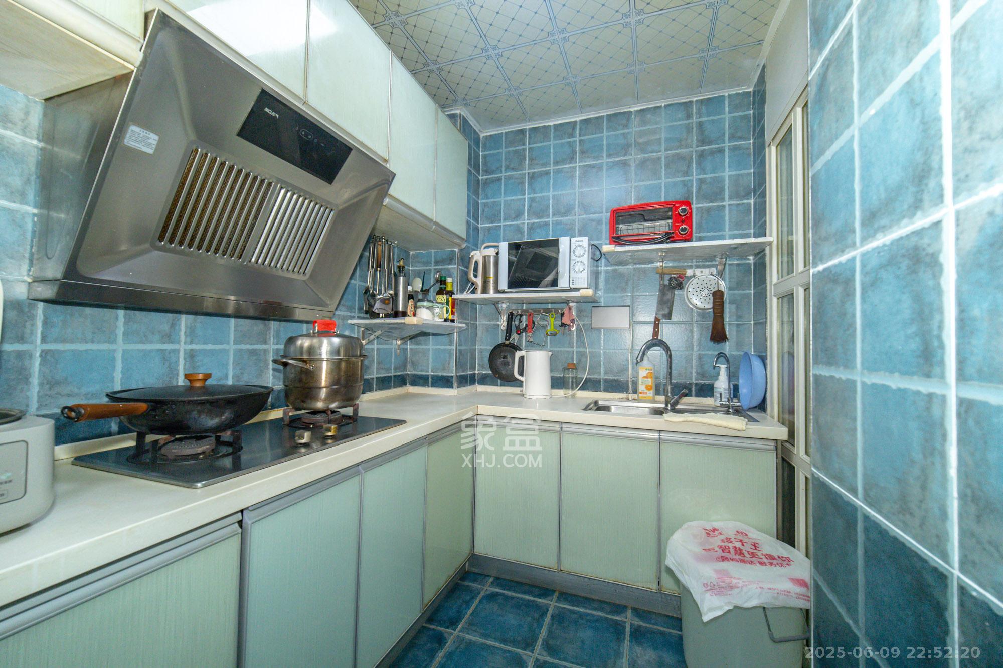 印山蓝色海岸 2室2厅1卫 38.0万 印山蓝色海岸 2室2厅1卫 38.0万厨房