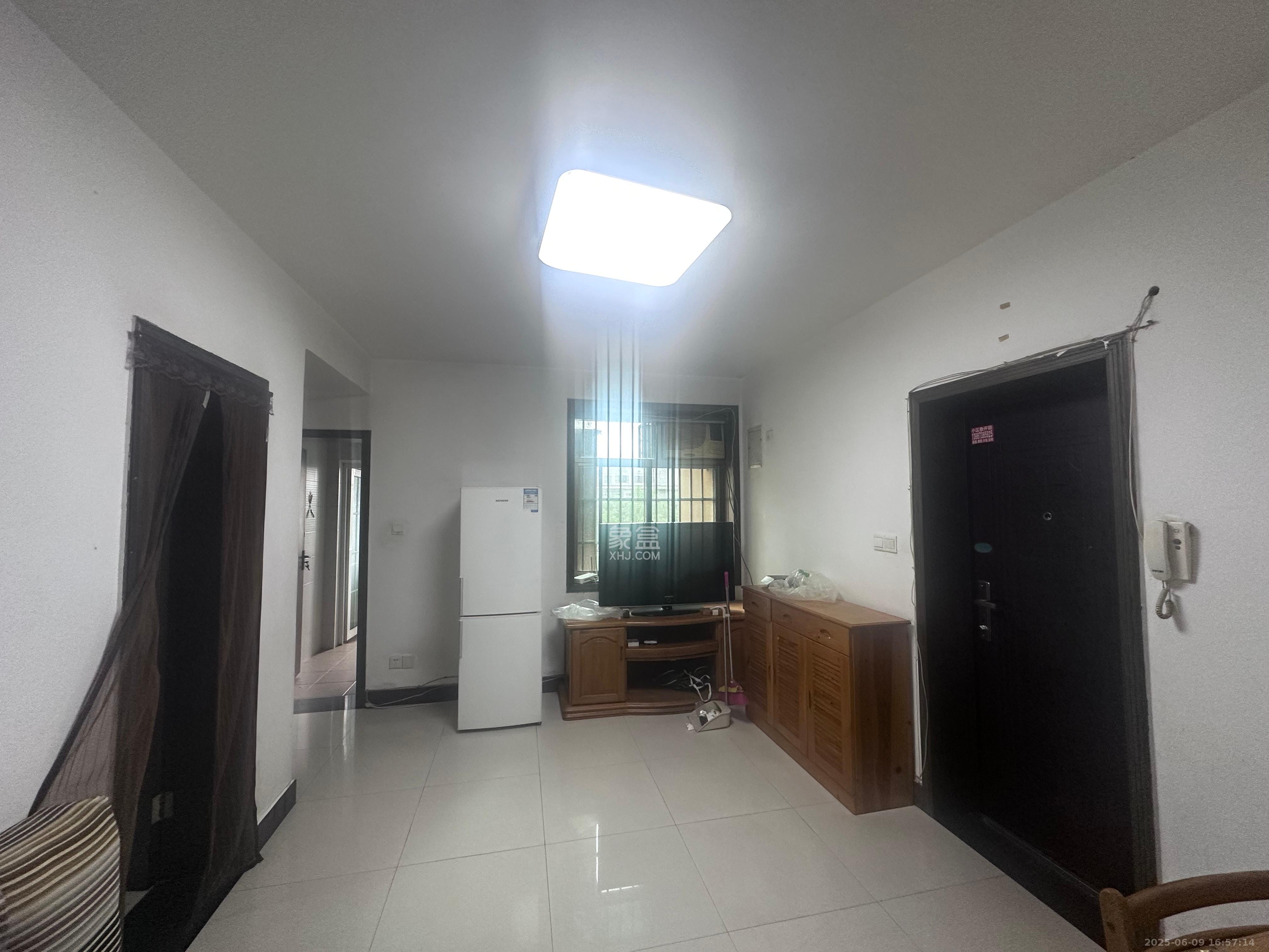 火星五片 2室1厅1卫 1300.0元/月 火星五片 2室1厅1卫 1300.0元/月室内图