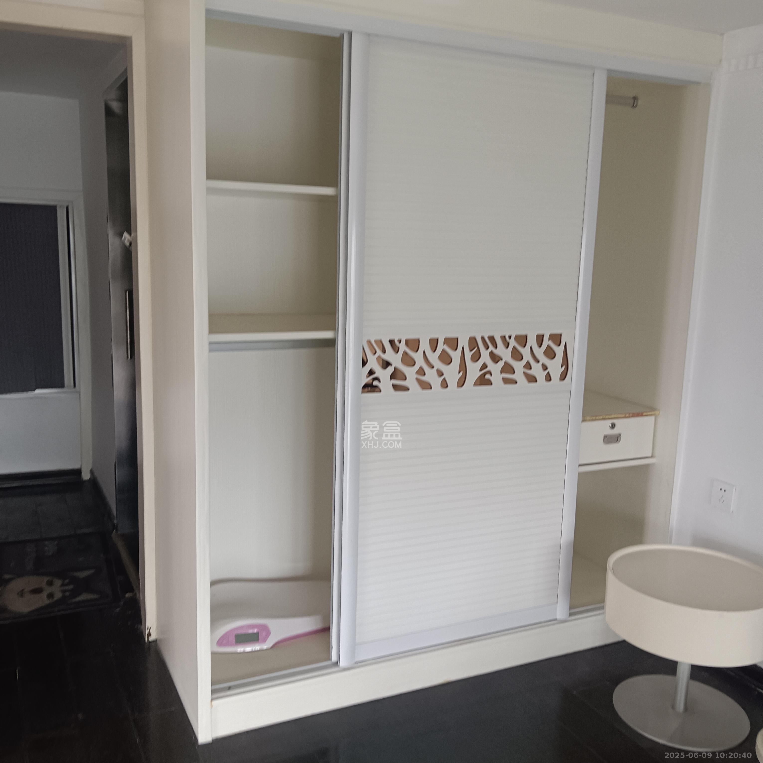 他城(天鸿时代公寓) 3室2厅2卫 2500.0元/月 他城(天鸿时代公寓) 3室2厅2卫 2500.0元/月室内图