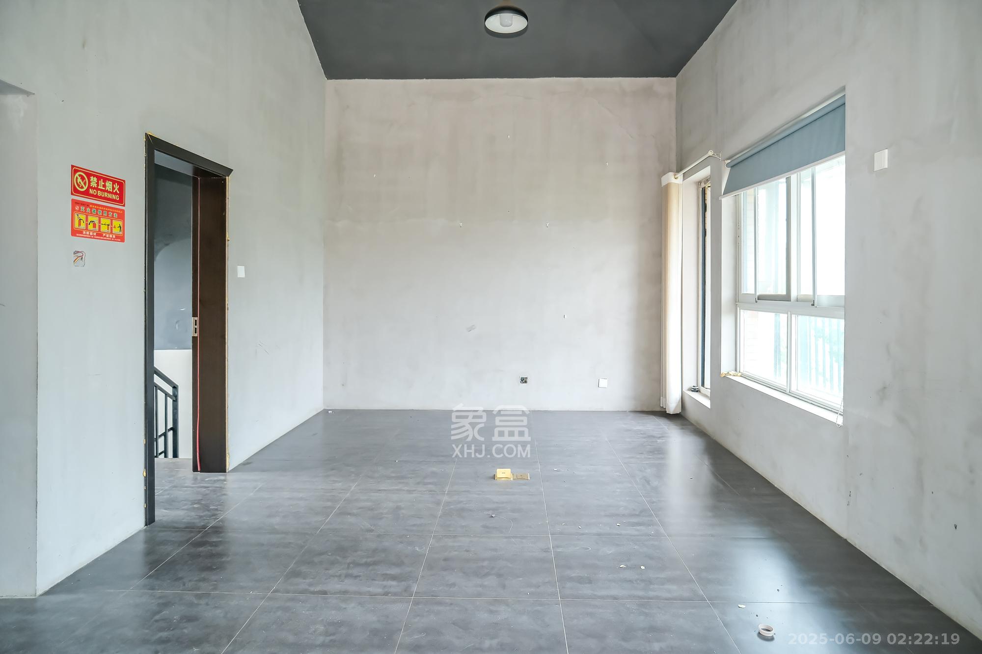 山水湾  5室2厅3卫    571.0万 山水湾  5室2厅3卫    571.0万卧室