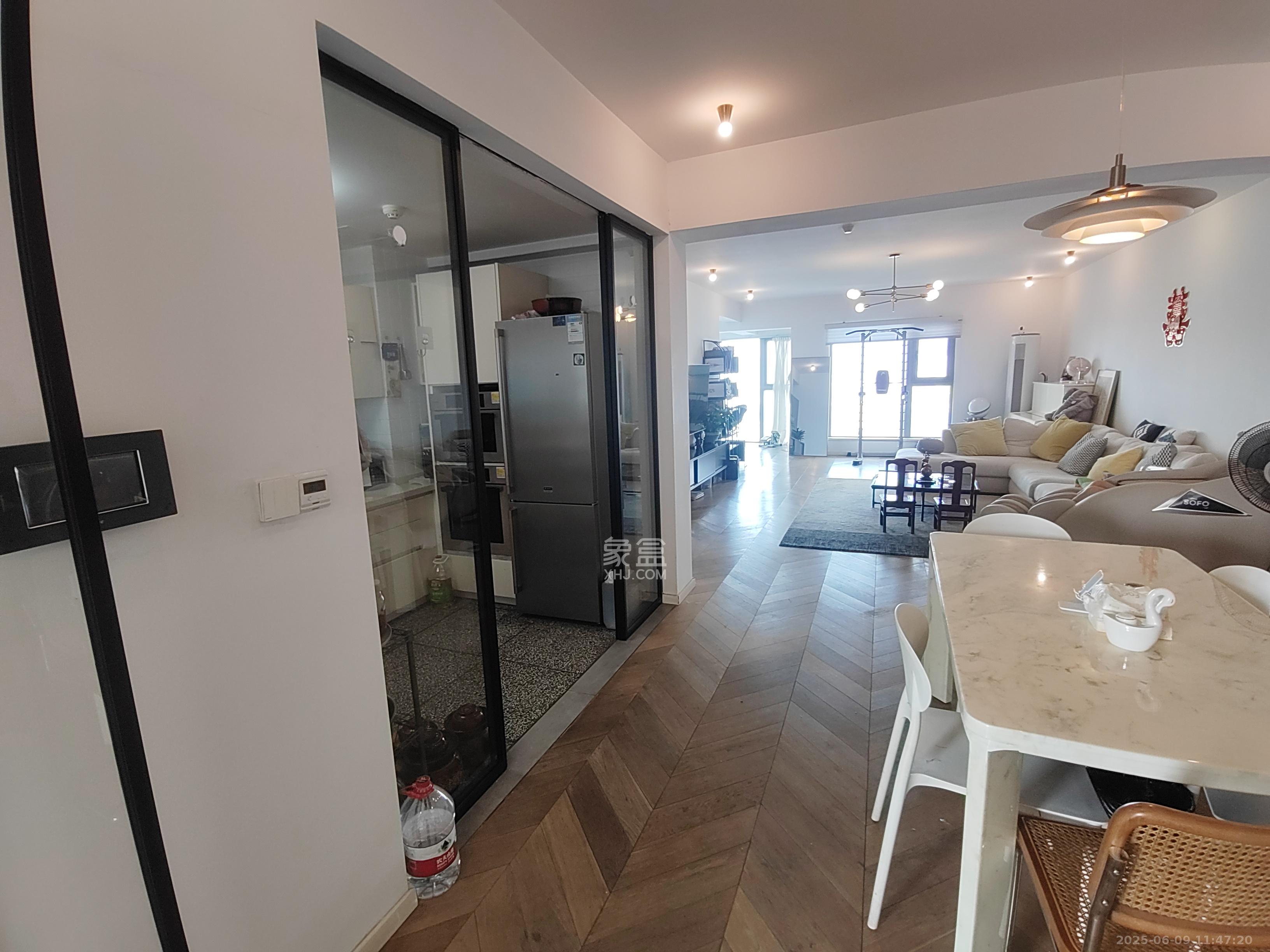 潮宗御苑 4室2厅1卫 10000.0元/月 潮宗御苑 4室2厅1卫 10000.0元/月室内图